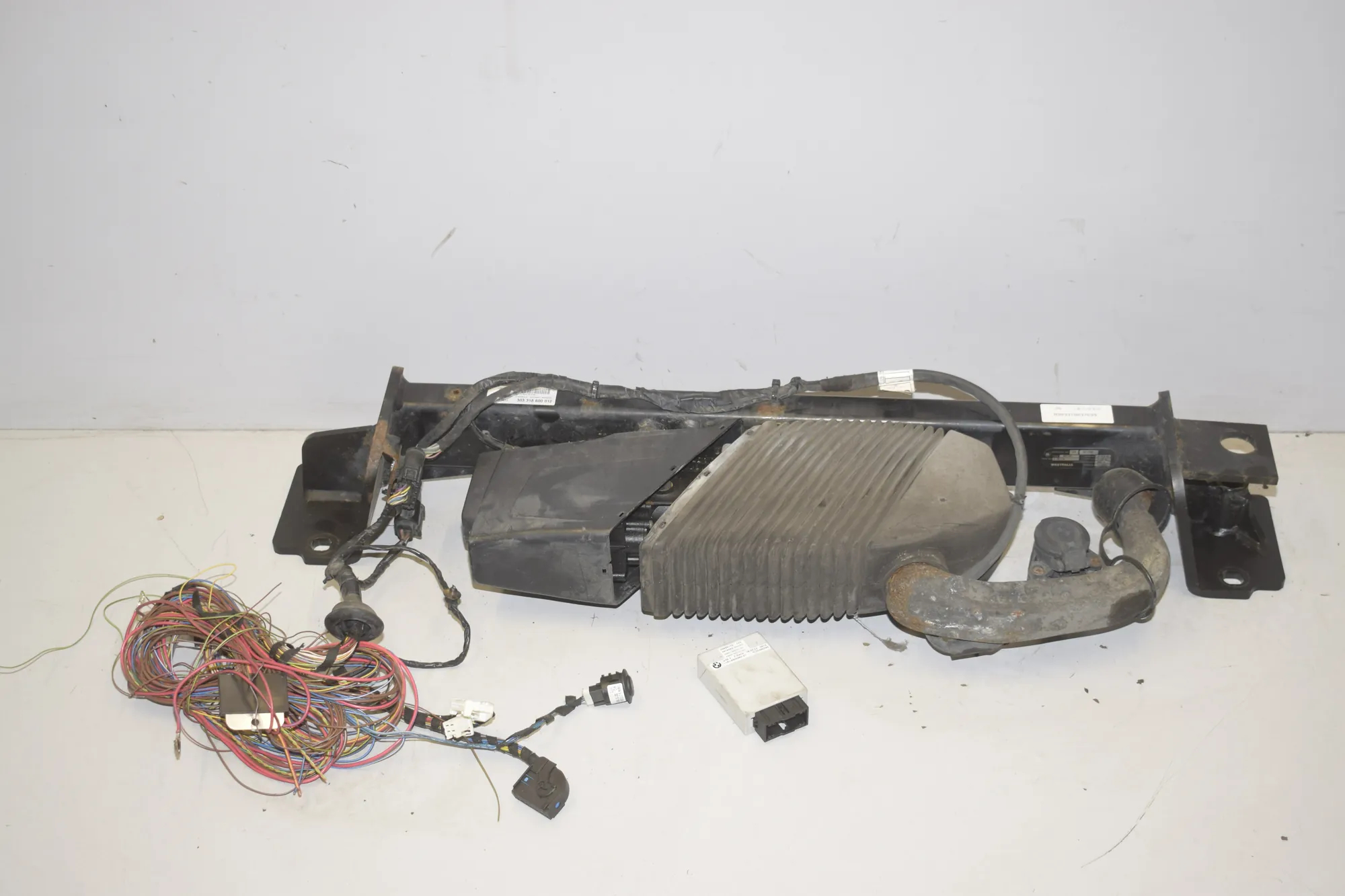 Towbar Kit – OEM 6875542 · BMW X3 (F25) BMW X3 (F25) xDrive 30 d 2012