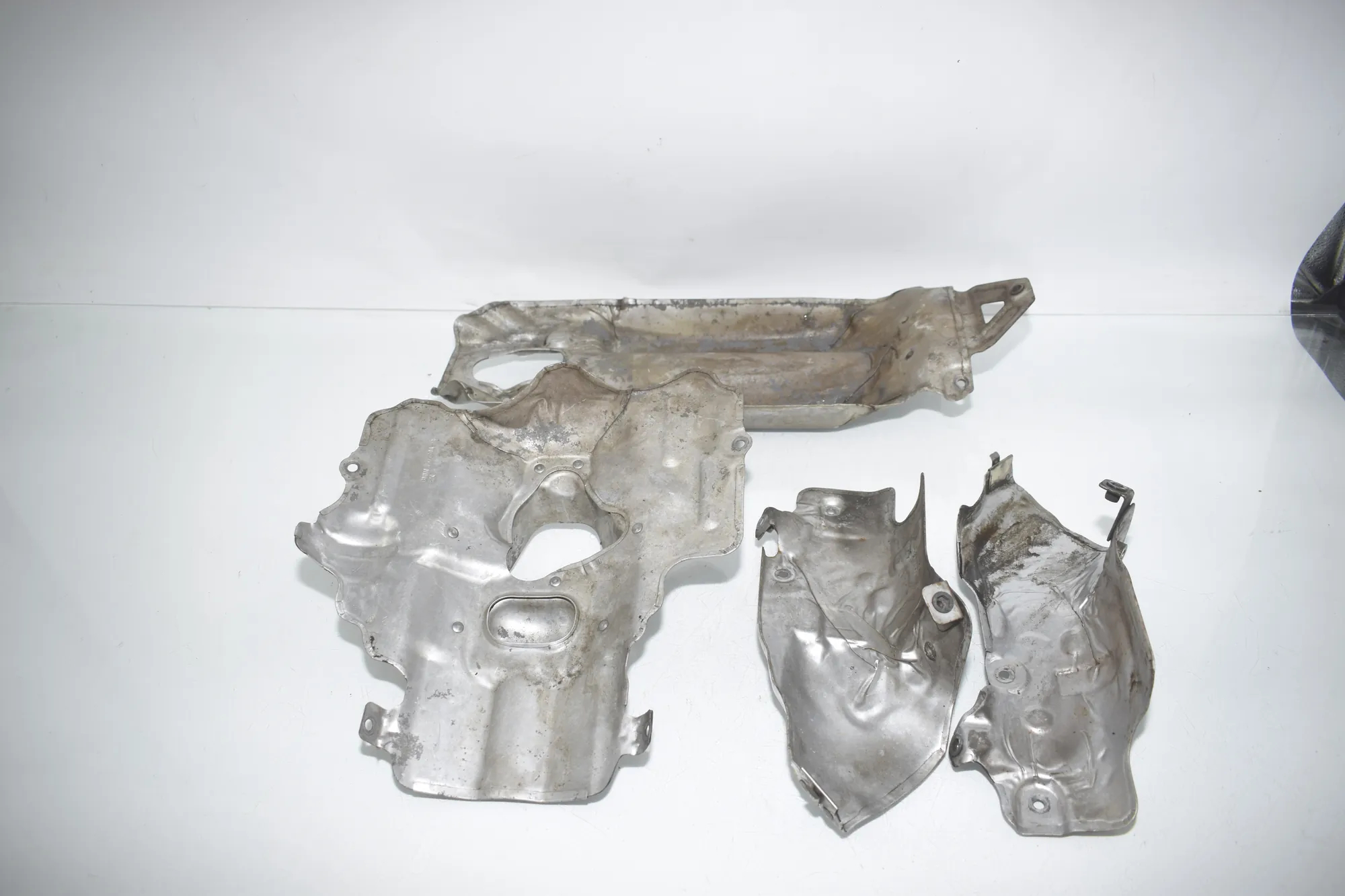 Heat Protection – OEM 7577004 · BMW 7 (F01, F02) BMW 7 (F01, F02) 750 i 2010 – 4