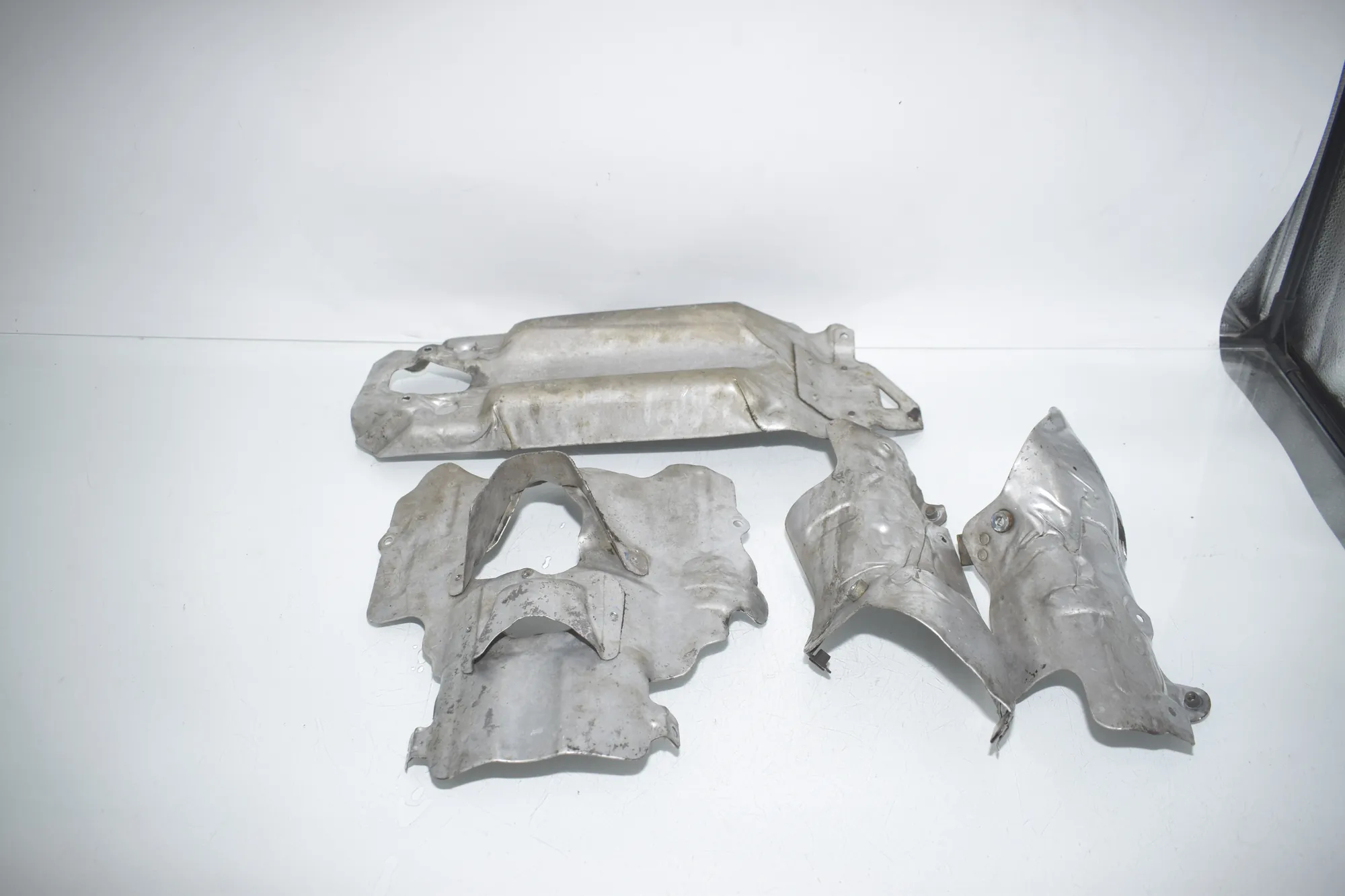 Heat Protection – OEM 7577004 · BMW 7 (F01, F02) BMW 7 (F01, F02) 750 i 2010