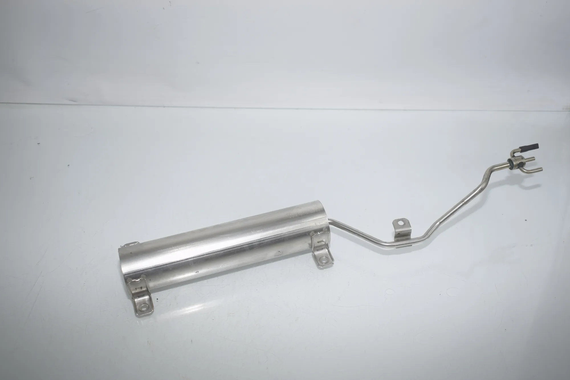Vacuum Tank – OEM 7571303 · BMW 7 (F01, F02) BMW 7 (F01, F02) 750 i 2010