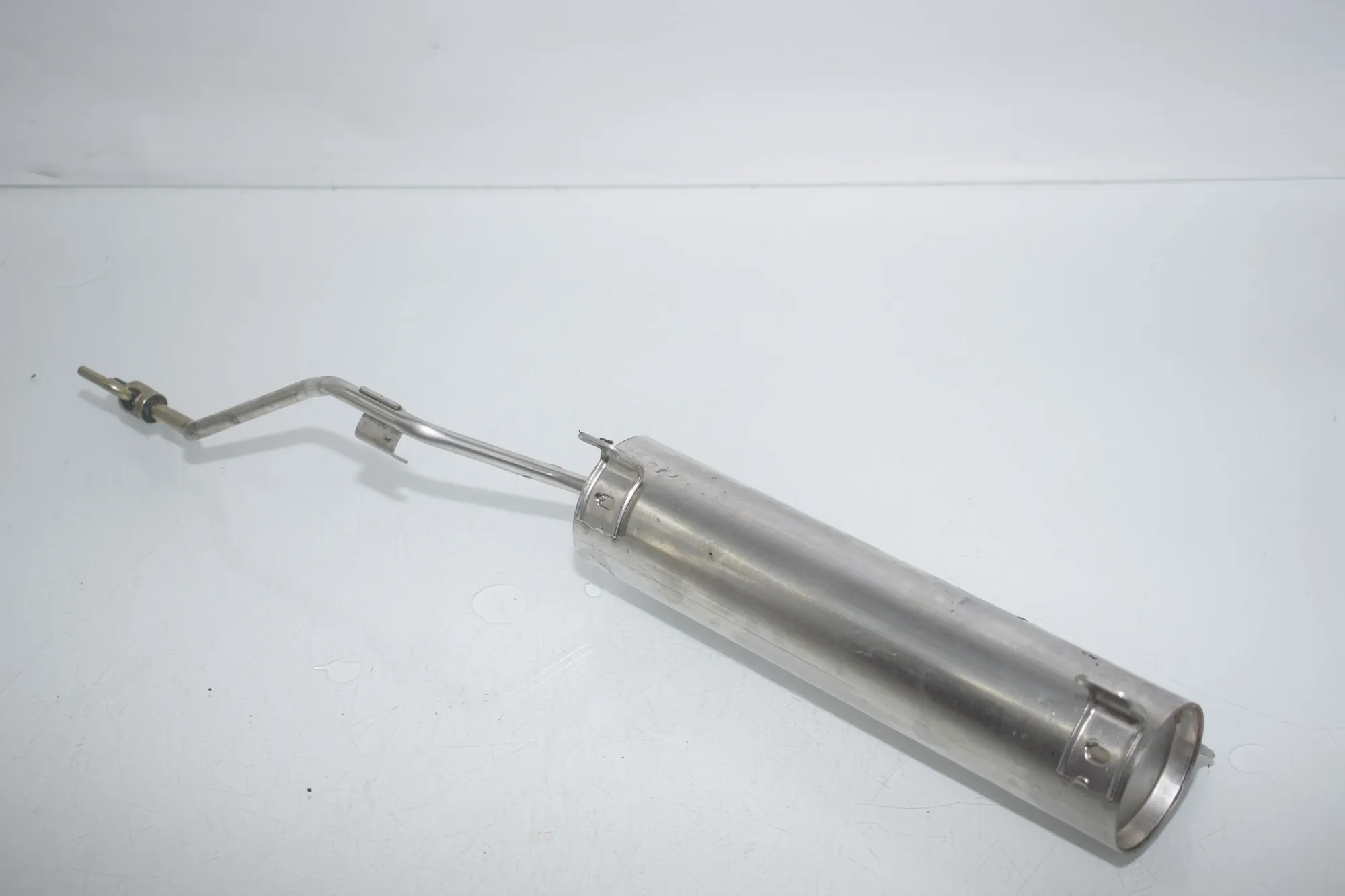 Vacuum Tank – OEM 7571303 · BMW 7 (F01, F02) BMW 7 (F01, F02) 750 i 2010 – 3