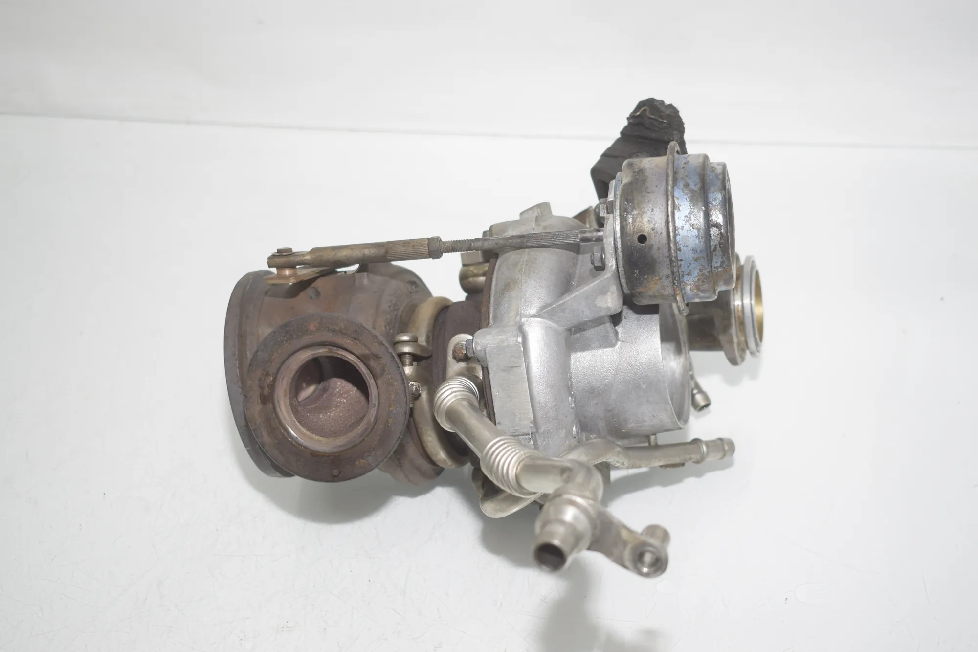 Turbocharger – OEM 7646092 · BMW 7 (F01, F02) BMW 7 (F01, F02) 750 i 2010 – 4