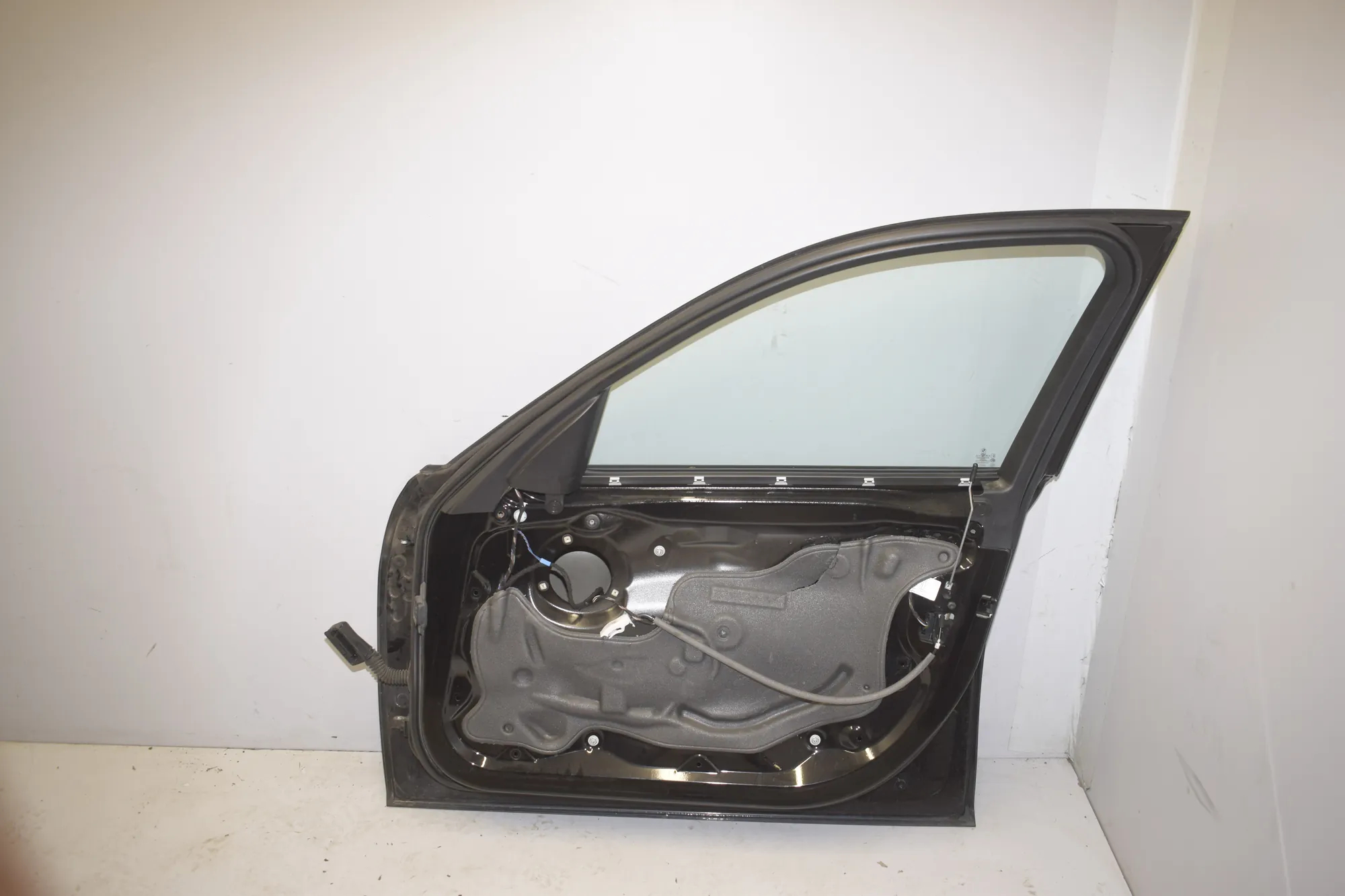 Front Right Door · BMW 3 (F30, F80) BMW 3 (F30, F80) 320 i 2012 – 4