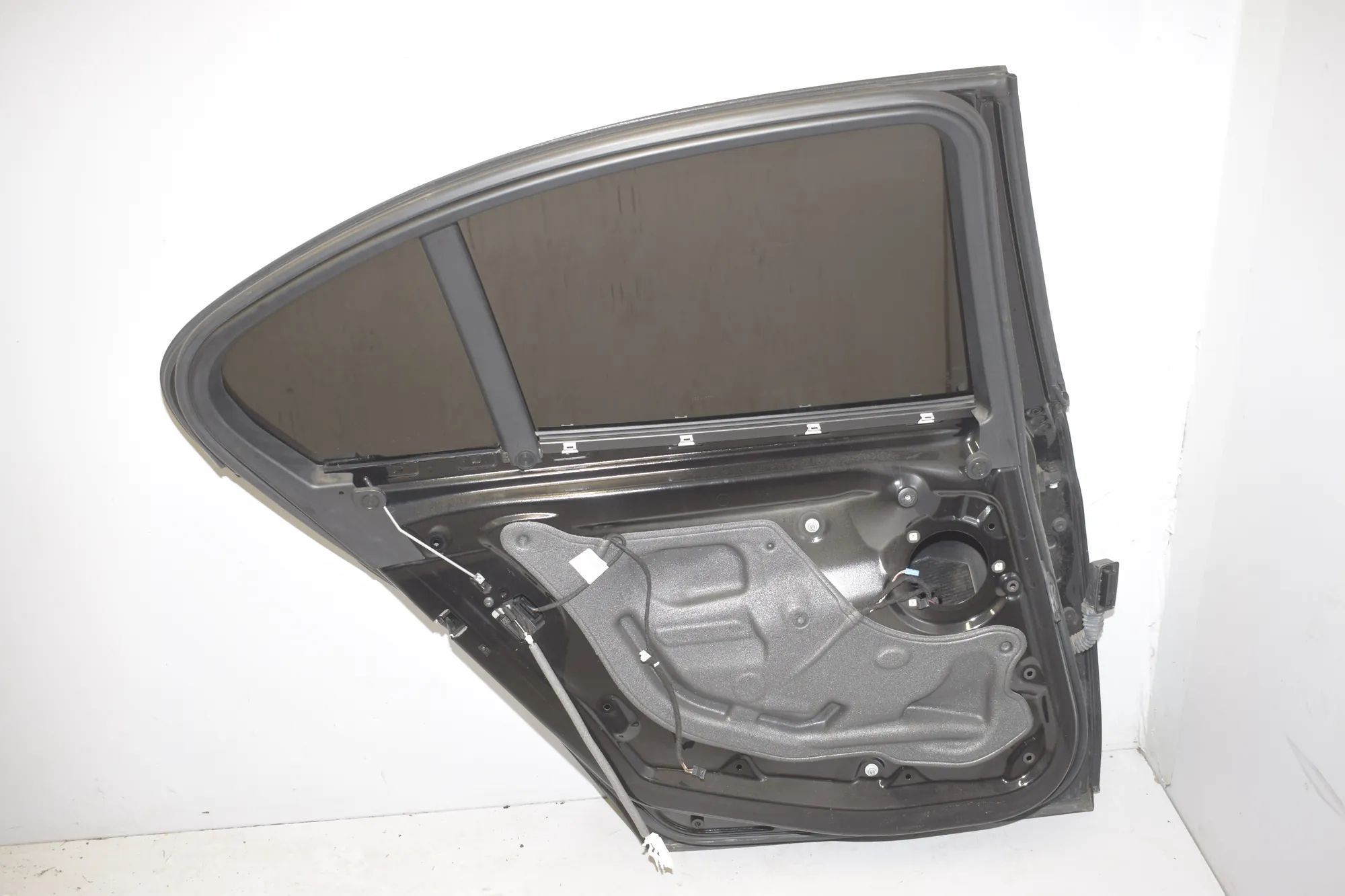 Rear Left Door · BMW 3 (F30, F80) BMW 3 (F30, F80) 320 i 2012 – 4