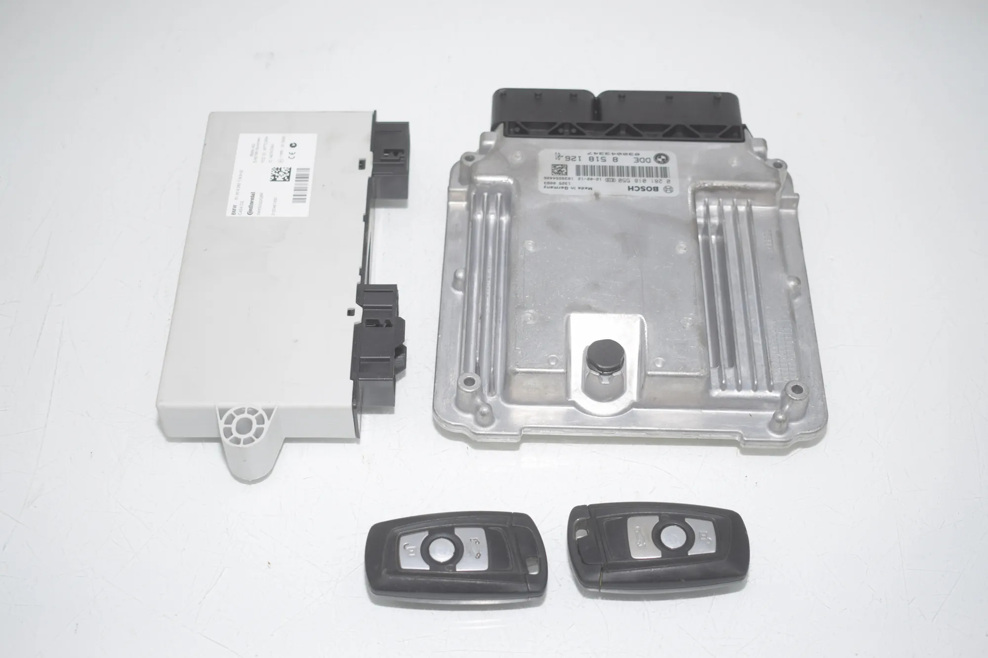 Engine Ignition ECU Set – OEM 9282118 · BMW X3 (F25) BMW X3 (F25) xDrive 30 d 2012