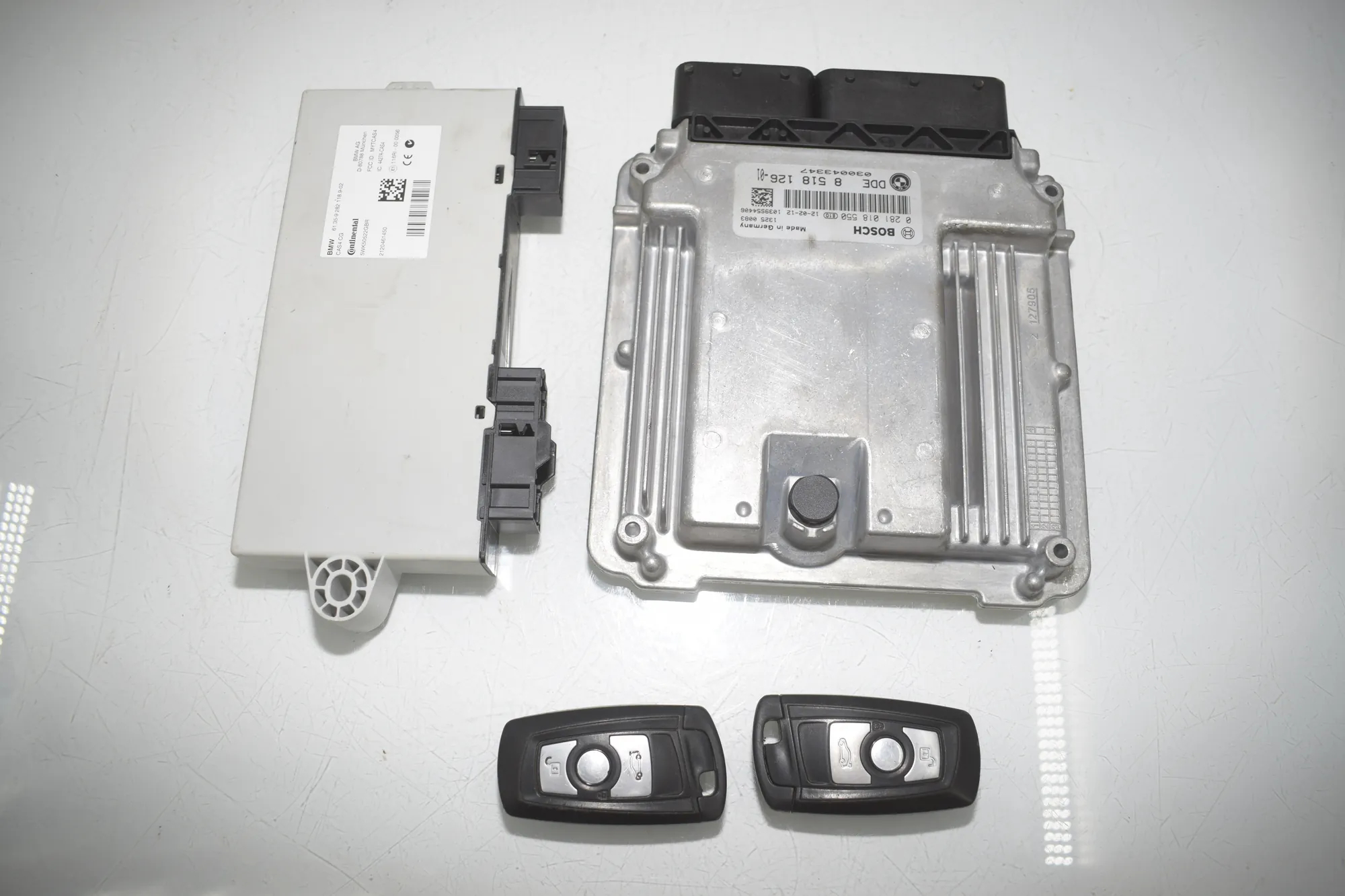 Engine Ignition ECU Set – OEM 9282118 · BMW X3 (F25) BMW X3 (F25) xDrive 30 d 2012 – 3