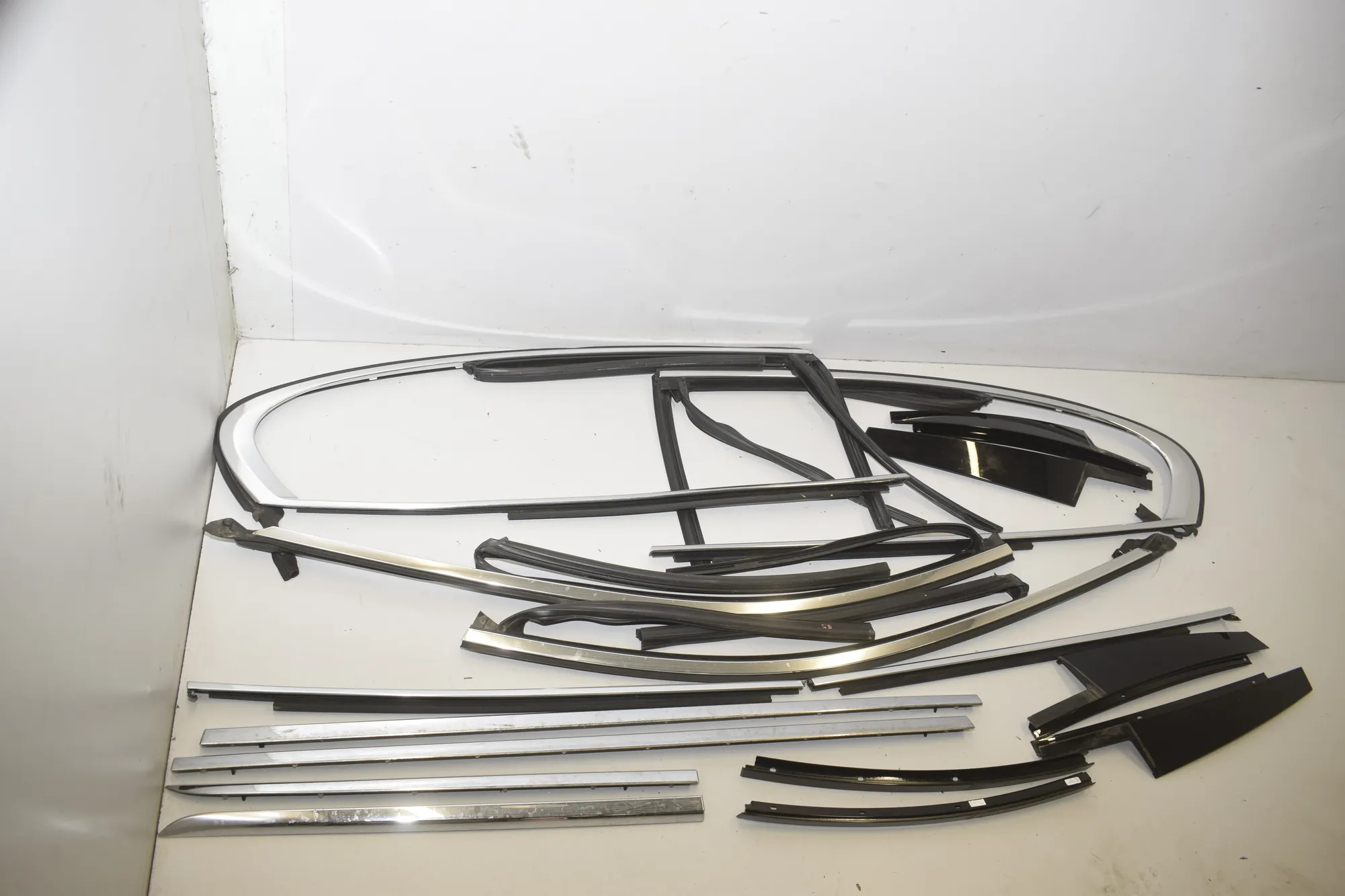 Exterior Trim Kit – OEM 7369883 · BMW 7 (G11, G12) 750 d, Ld xDrive 2016 – 5
