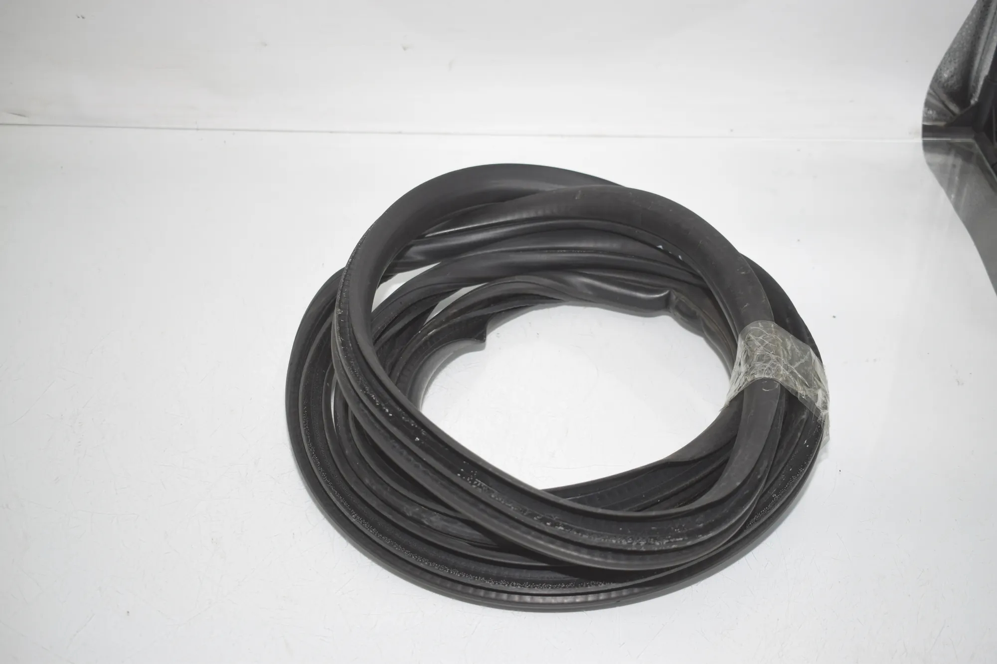 Front Right Door Seal Rubber – OEM 7300242 · BMW X3 (F25) BMW X3 (F25) xDrive 30 d 2012 – 4