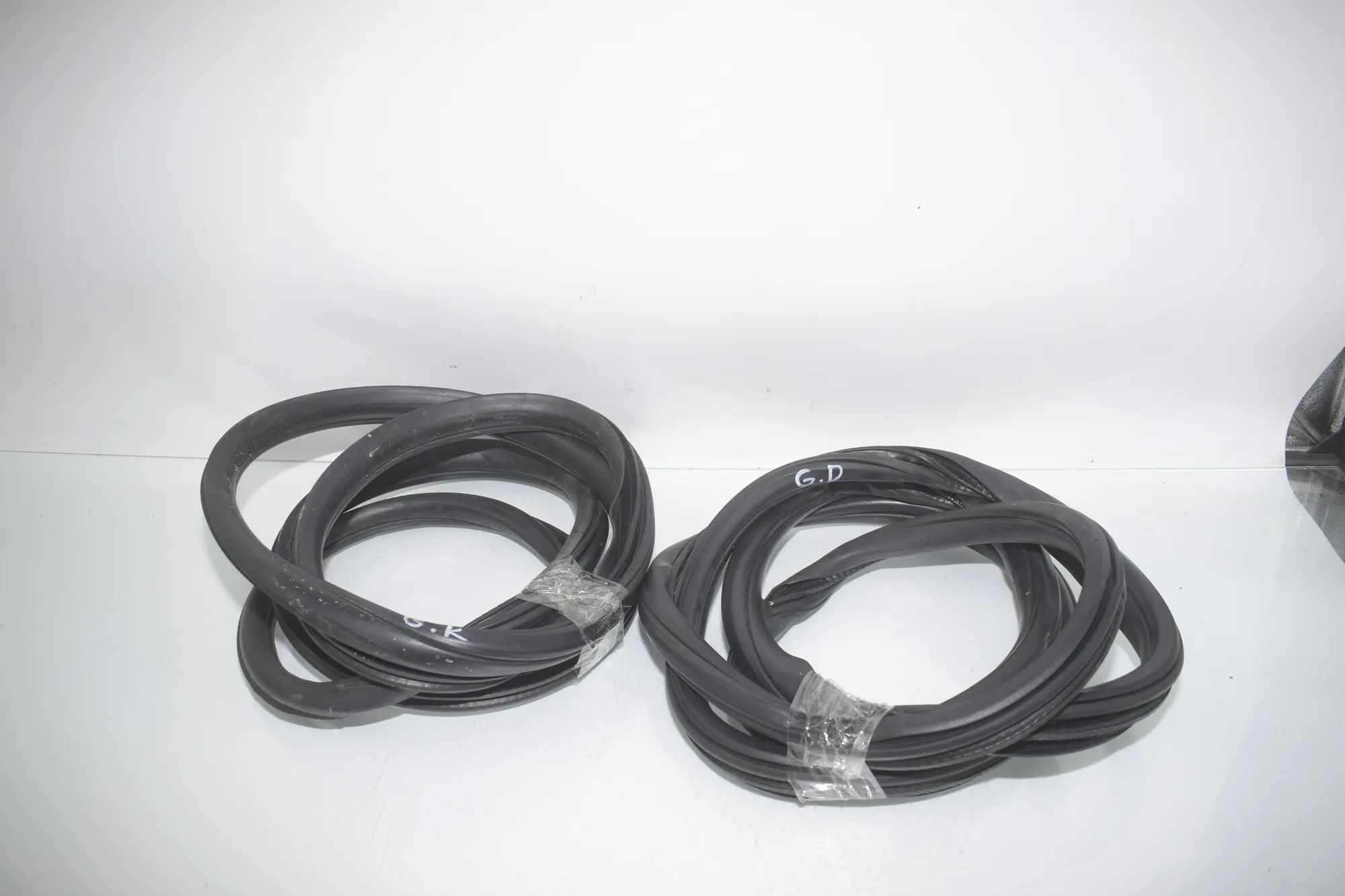 Rear Right Door Seal Rubber – OEM 7300249 · BMW X3 (F25) BMW X3 (F25) xDrive 30 d 2012