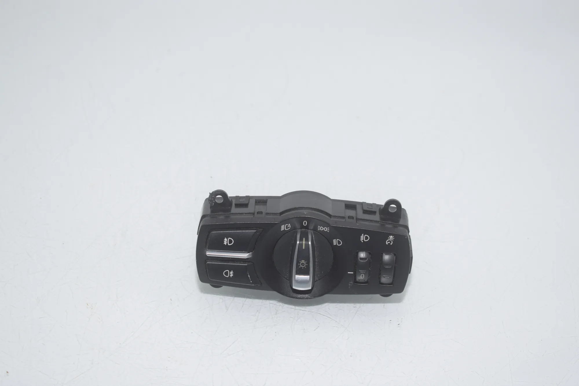 Headlight Switch Control Unit – OEM 9192746 · BMW X3 (F25) BMW X3 (F25) xDrive 30 d 2012
