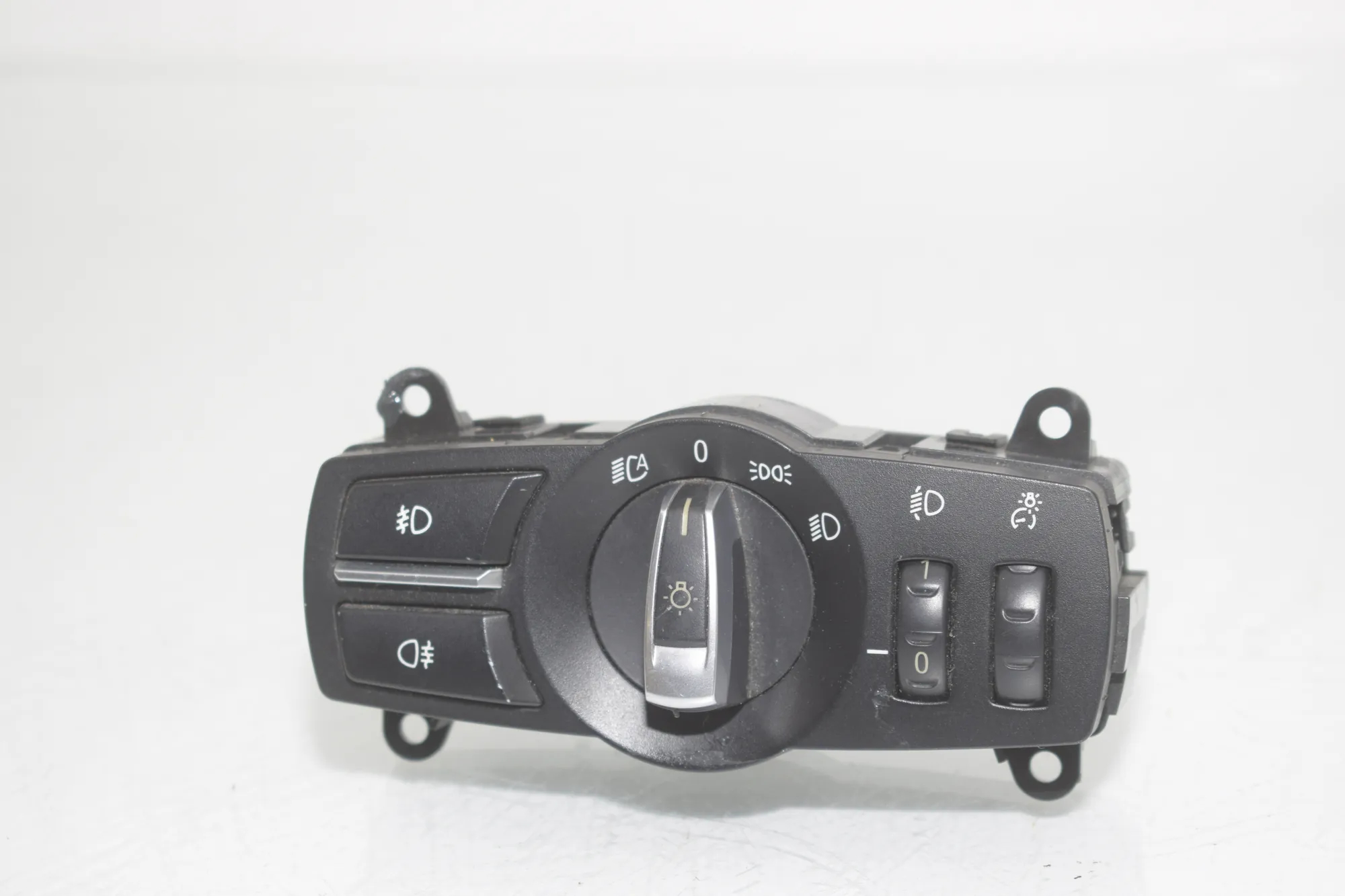 Headlight Switch Control Unit – OEM 9192746 · BMW X3 (F25) BMW X3 (F25) xDrive 30 d 2012 – 2
