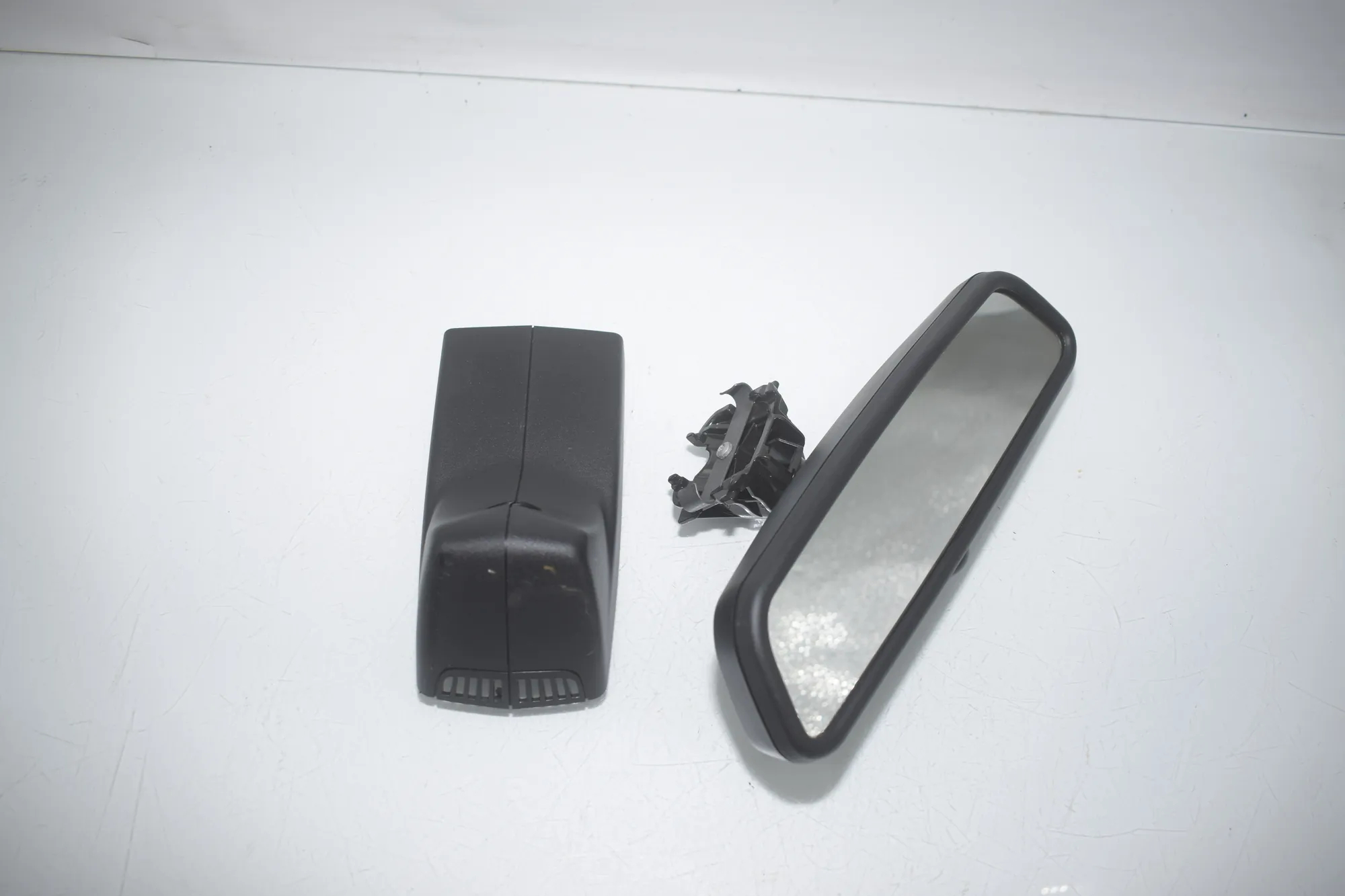 Interior Rear View Mirror – OEM 9213533 · BMW X3 (F25) BMW X3 (F25) xDrive 30 d 2012 – 2