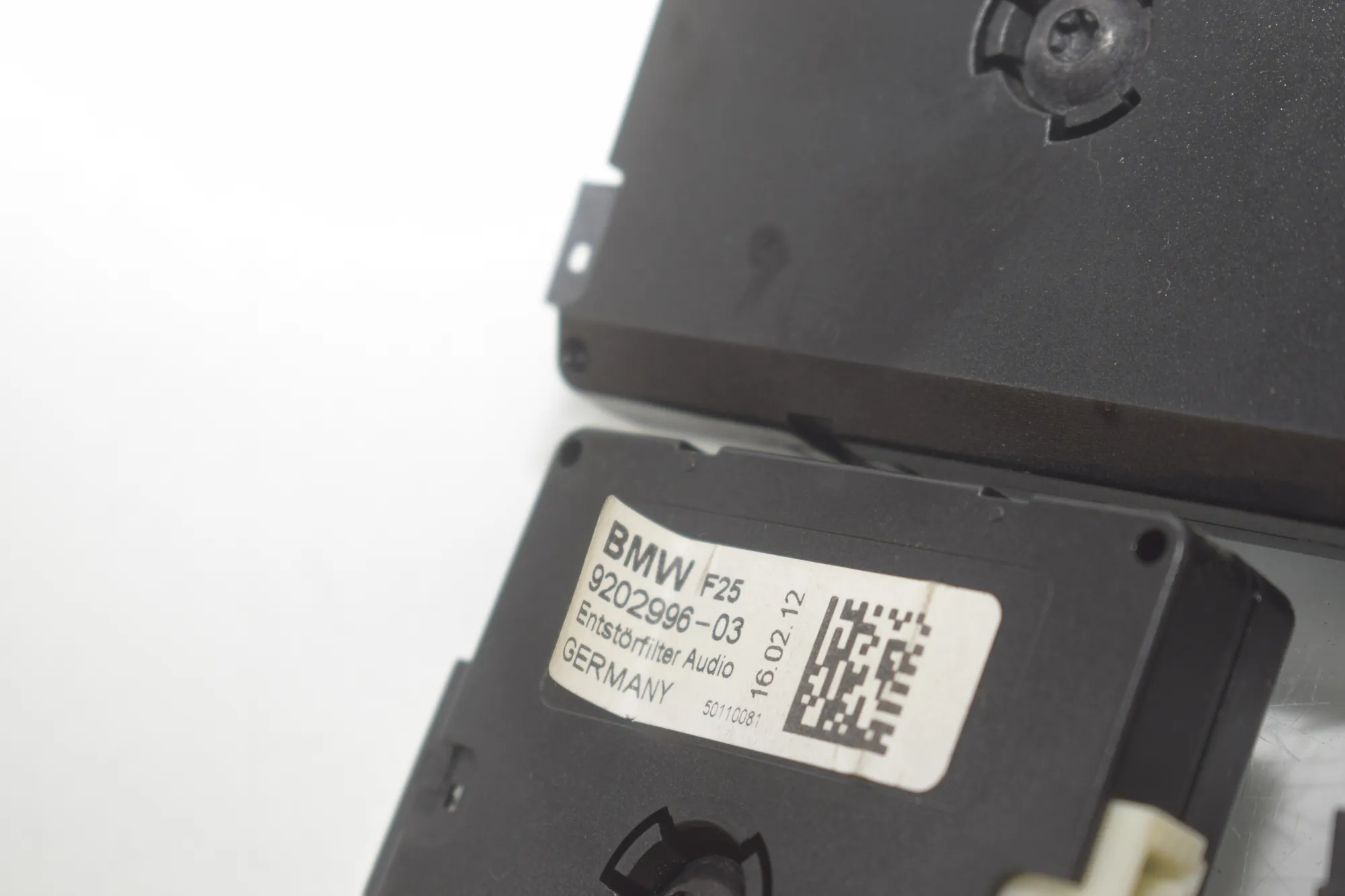 Antenna Amplifier – OEM 9267127 · BMW X3 (F25) BMW X3 (F25) xDrive 30 d 2012 – 4