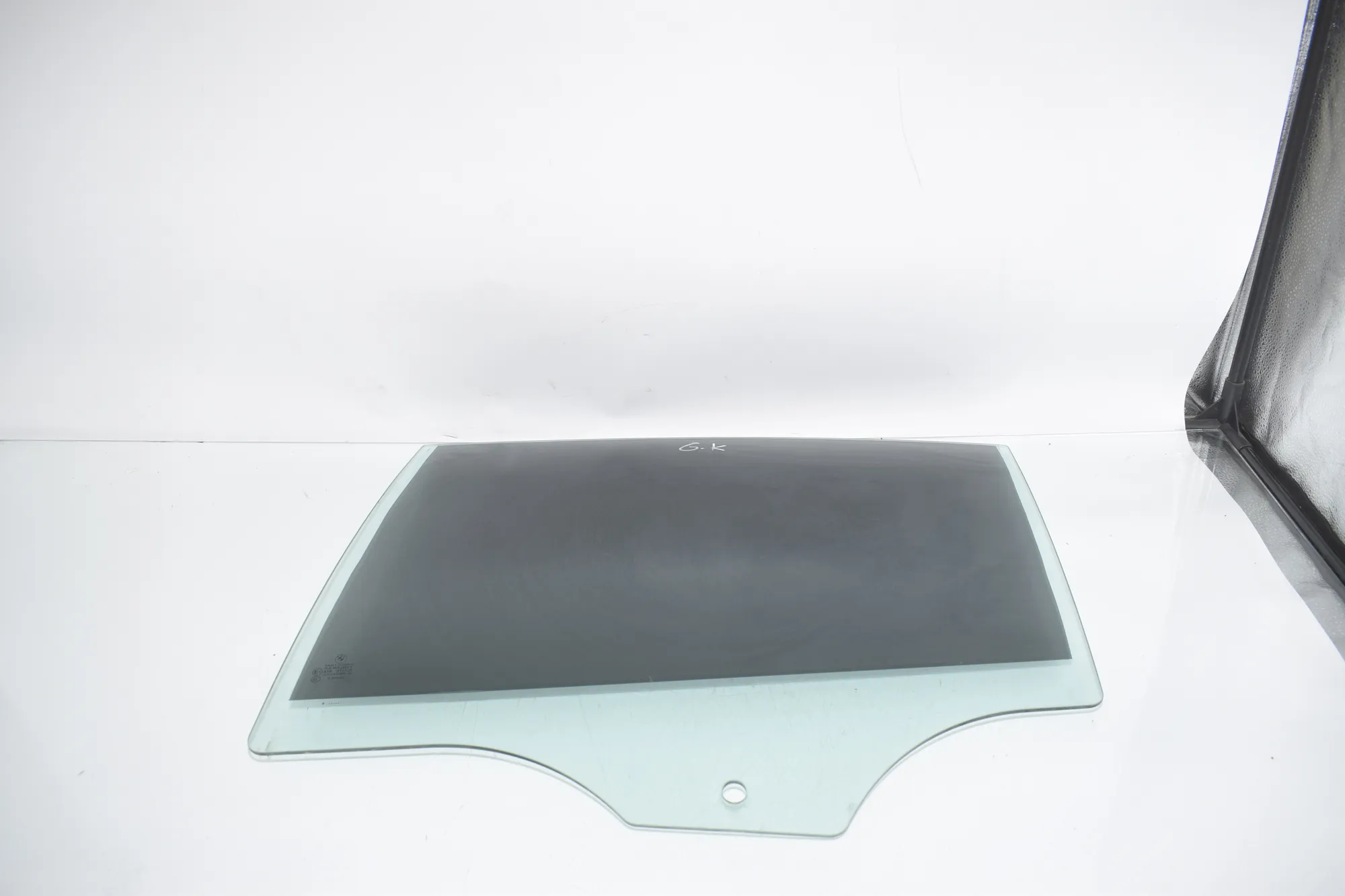 Rear Left Door Window – OEM 7358913 · BMW 7 (G11, G12) 750 d, Ld xDrive 2016