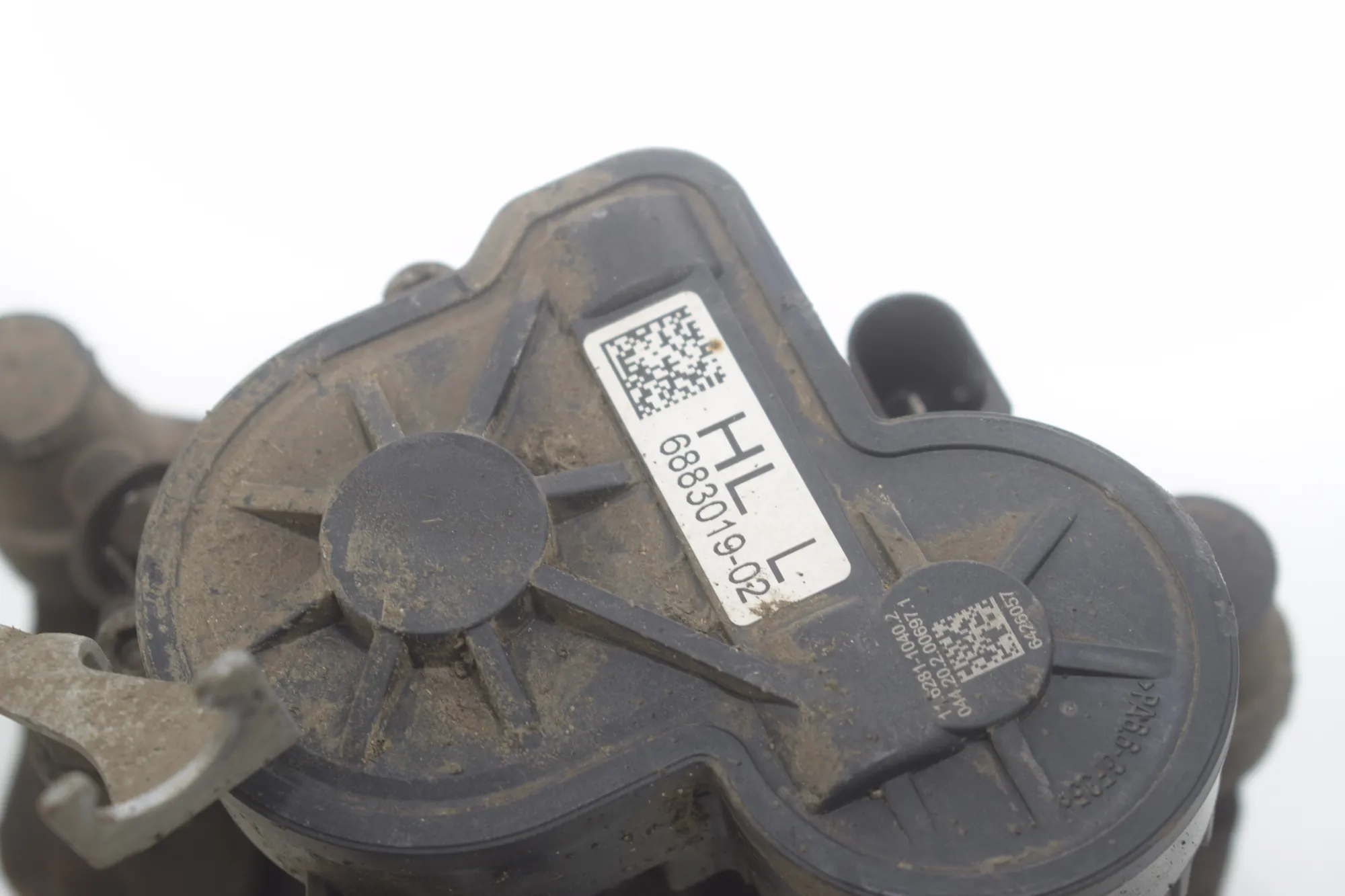 Rear Left Brake Caliper – OEM 6883019 · BMW i3 (I01) BMW i3 (I01) Electric 2020 – 6