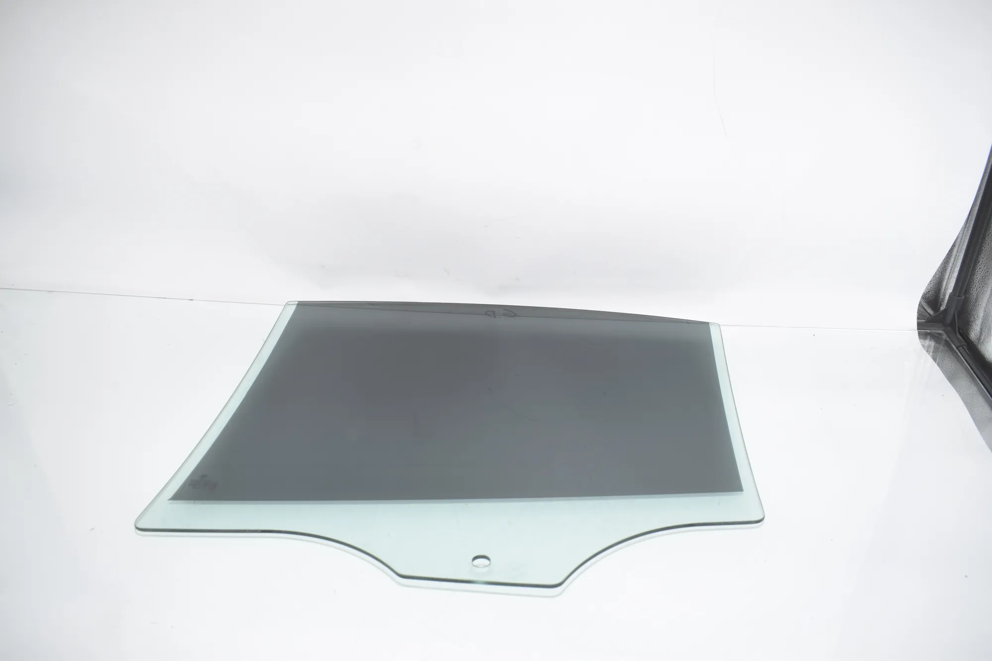 Rear Right Door Window – OEM 7358914 · BMW 7 (G11, G12) 750 d, Ld xDrive 2016 – 3