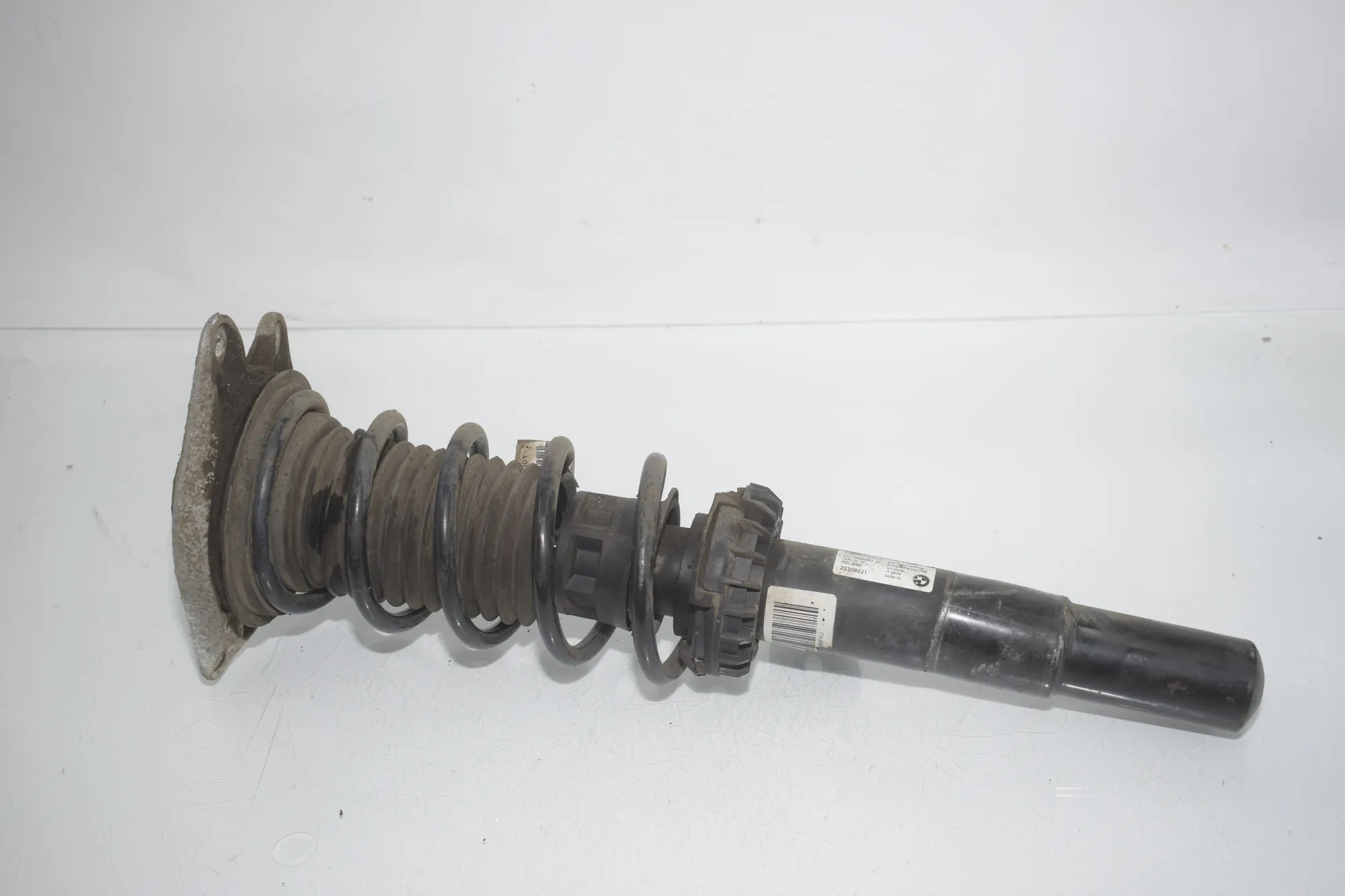 Front Right Shock Absorber – OEM 6880098 · BMW i3 (I01) BMW i3 (I01) Electric 2020 – 5