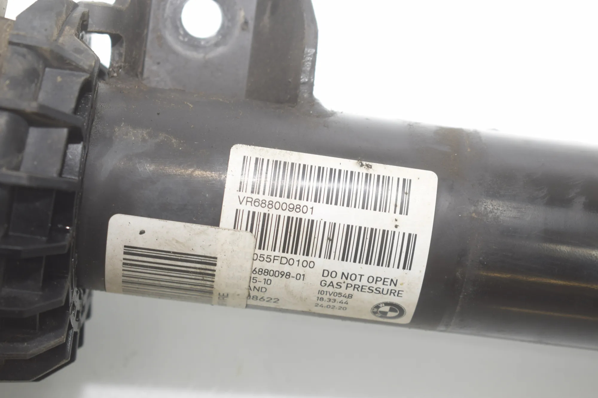 Front Right Shock Absorber – OEM 6880098 · BMW i3 (I01) BMW i3 (I01) Electric 2020 – 4