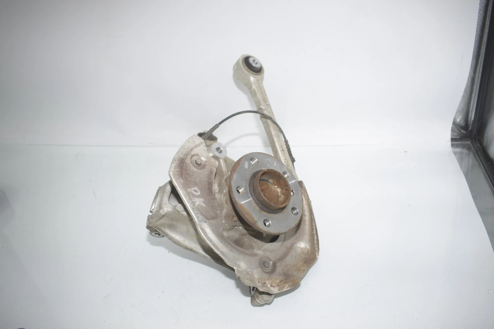 Front Left Wheel Hub – OEM 6852159 · BMW i3 (I01) BMW i3 (I01) Electric 2020 – 2