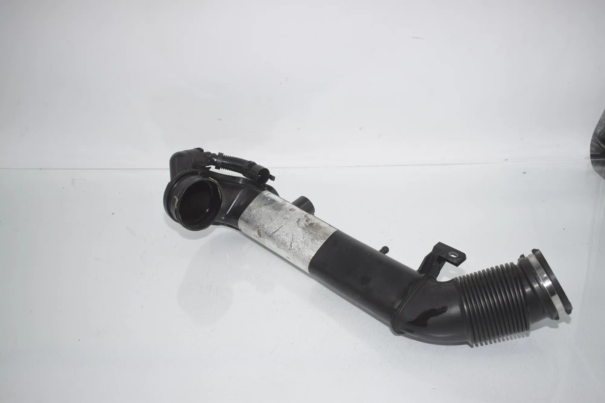 Air Intake Tube – OEM 8511377 · BMW 2 Gran Tourer (F46) BMW 2 Gran Tourer (F46) 220 d xDrive 2018 – 3