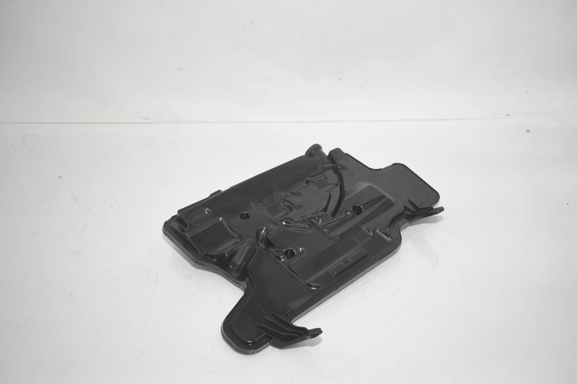 Intake Resonator – OEM 8580237 · BMW 2 Gran Tourer (F46) BMW 2 Gran Tourer (F46) 220 d xDrive 2018 – 3
