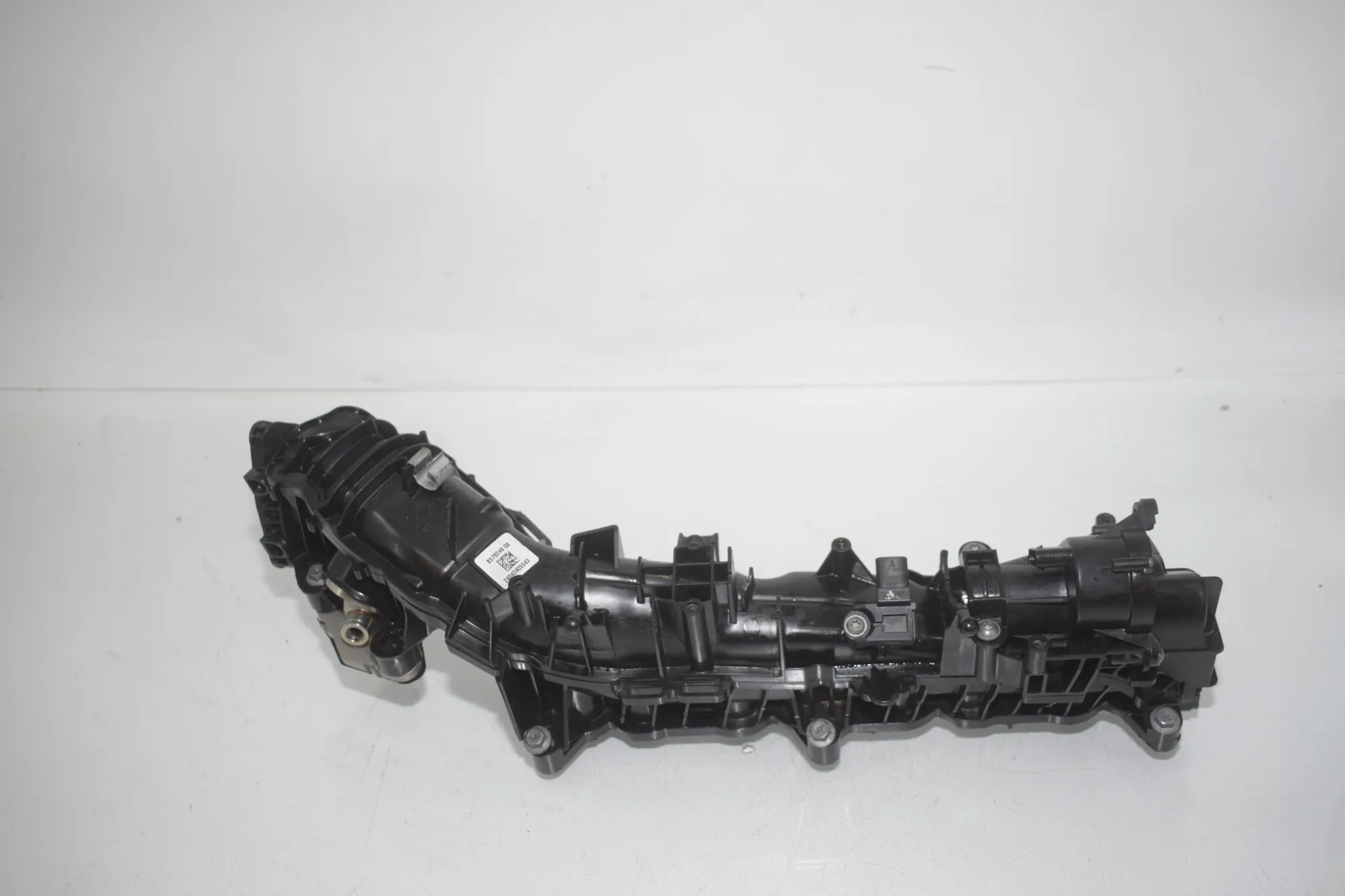 Intake Manifold – OEM 8579246 · BMW 2 Gran Tourer (F46) BMW 2 Gran Tourer (F46) 220 d xDrive 2018 – 2