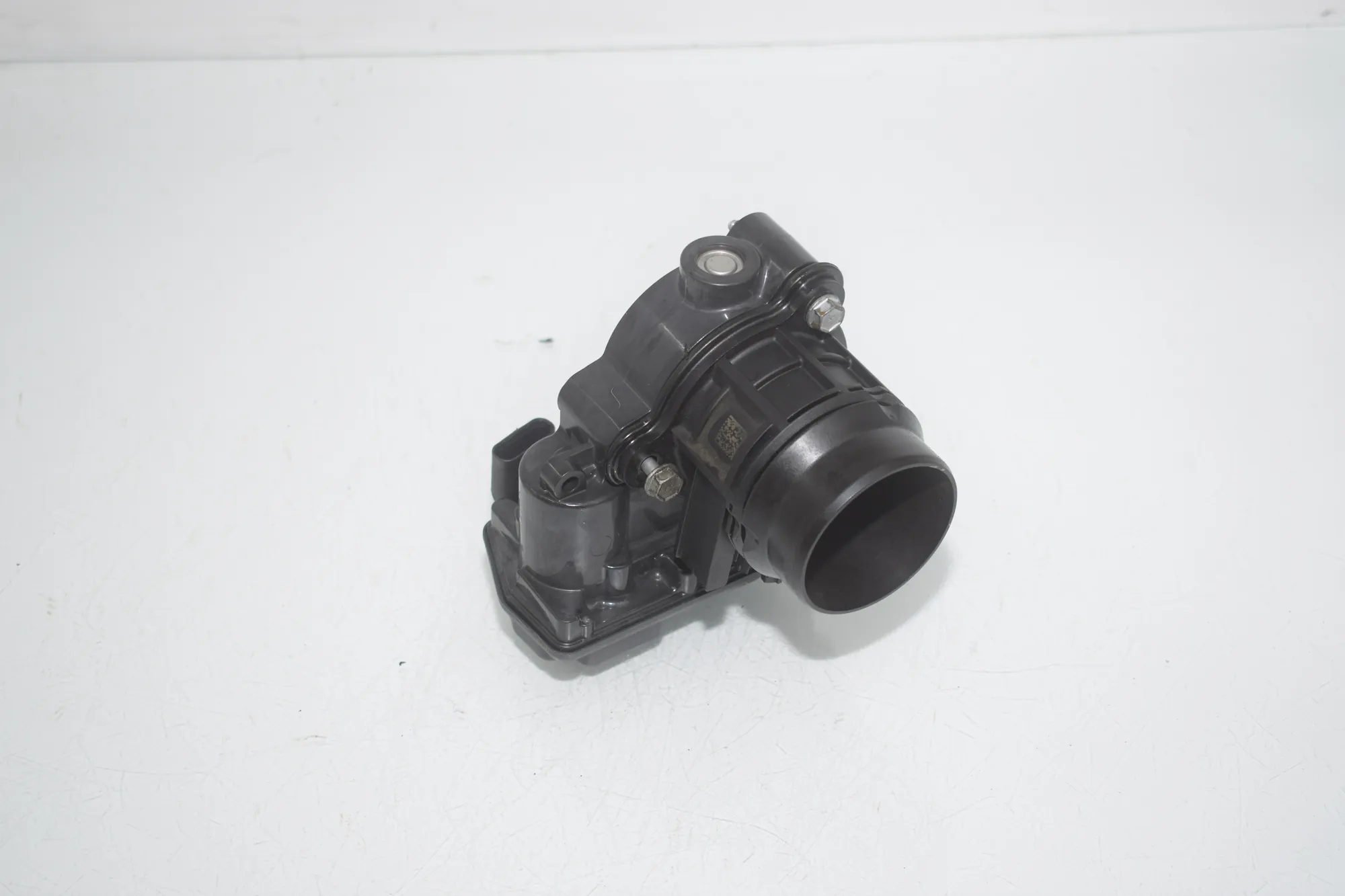Throttle Body – OEM 8512452 · BMW 2 Gran Tourer (F46) BMW 2 Gran Tourer (F46) 220 d xDrive 2018
