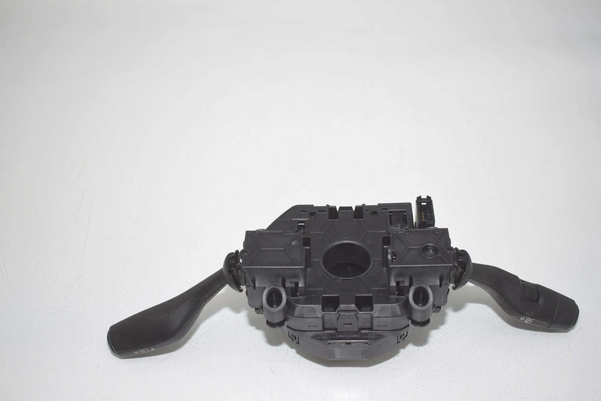 Indicator Wiper Stalk Switch – OEM 6833433 · BMW i3 (I01) BMW i3 (I01) Electric 2020 – 3