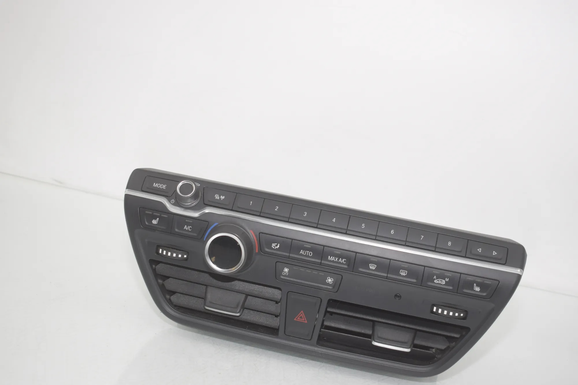 Climate Control Unit – OEM 9379121 · BMW i3 (I01) BMW i3 (I01) Electric 2020 – 2