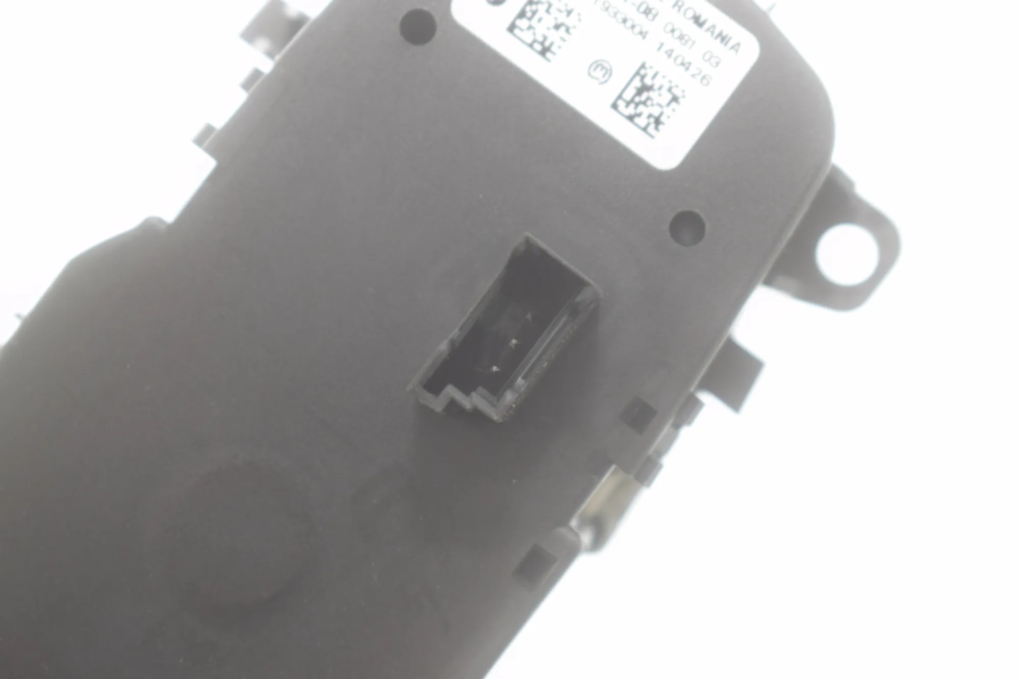 Headlight Switch Control Unit – OEM 9865812 · BMW i3 (I01) BMW i3 (I01) Electric 2020 – 4