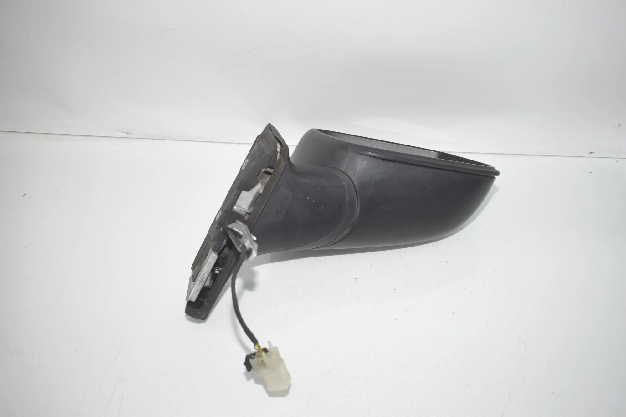 Right Side Wing Mirror – OEM 7321006 · BMW i3 (I01) BMW i3 (I01) Electric 2020 – 2