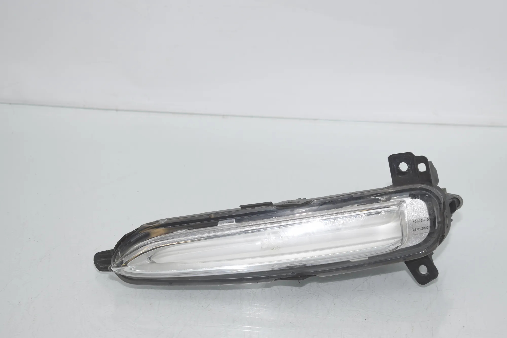 Front Right Fog Light – OEM 7471838 · BMW i3 (I01) BMW i3 (I01) Electric 2020