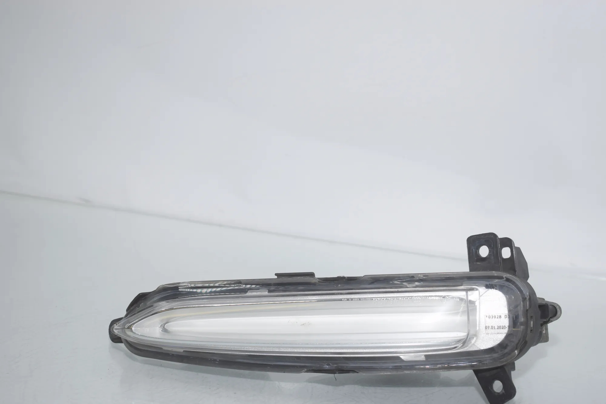 Front Right Fog Light – OEM 7471838 · BMW i3 (I01) BMW i3 (I01) Electric 2020 – 2