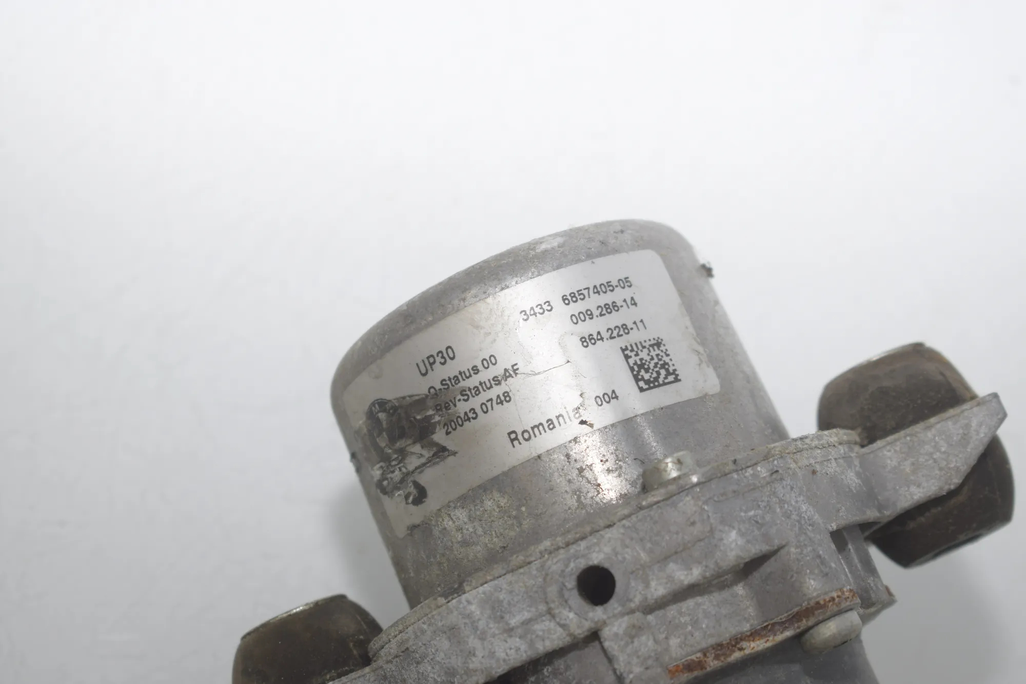 Vacuum Pump – OEM 6857405 · BMW i3 (I01) BMW i3 (I01) Electric 2020 – 4