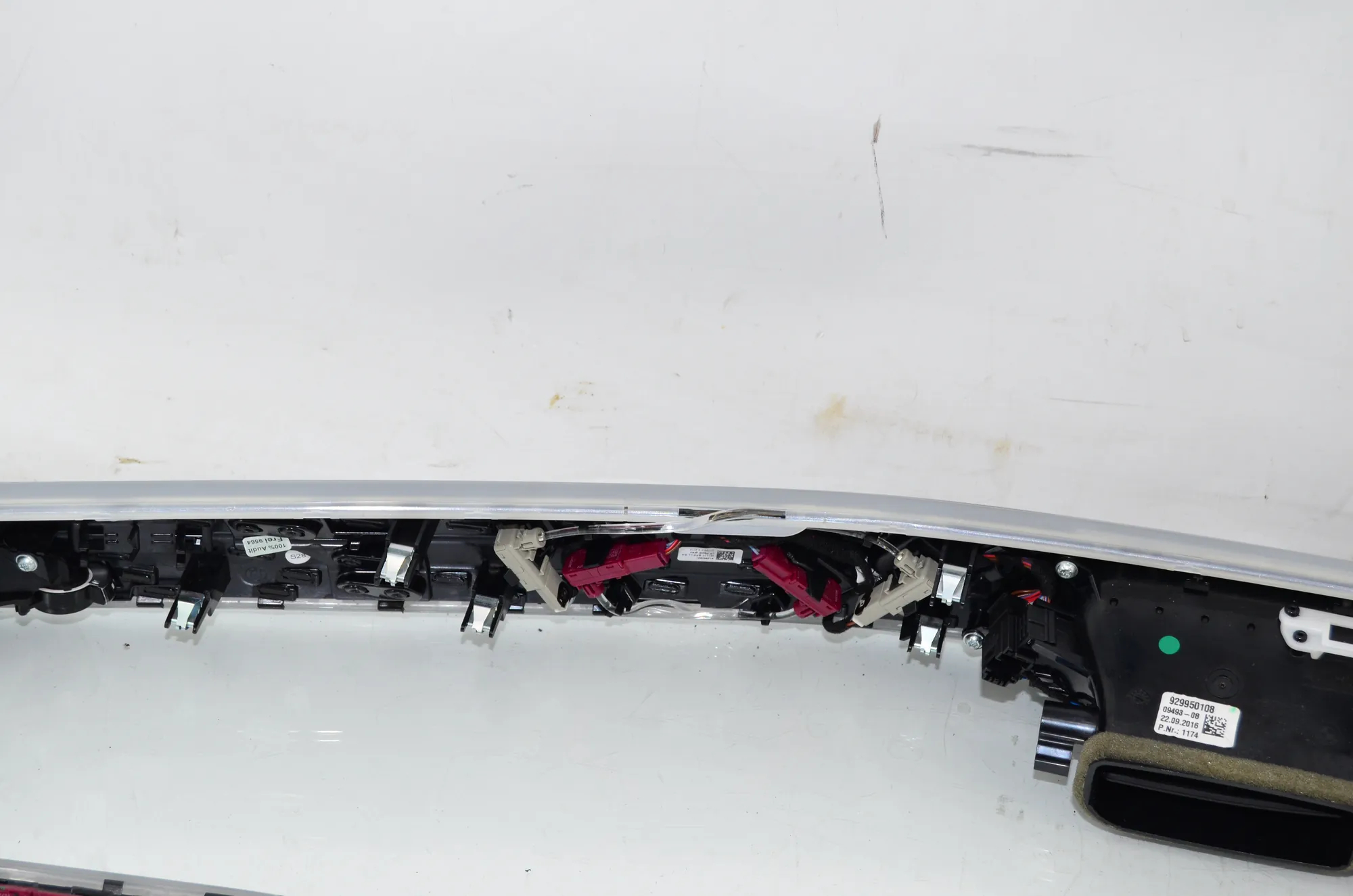 Interior Trim Strips Kit – OEM 9299501 · BMW 7 (G11, G12) 750 d, Ld xDrive 2016 – 8
