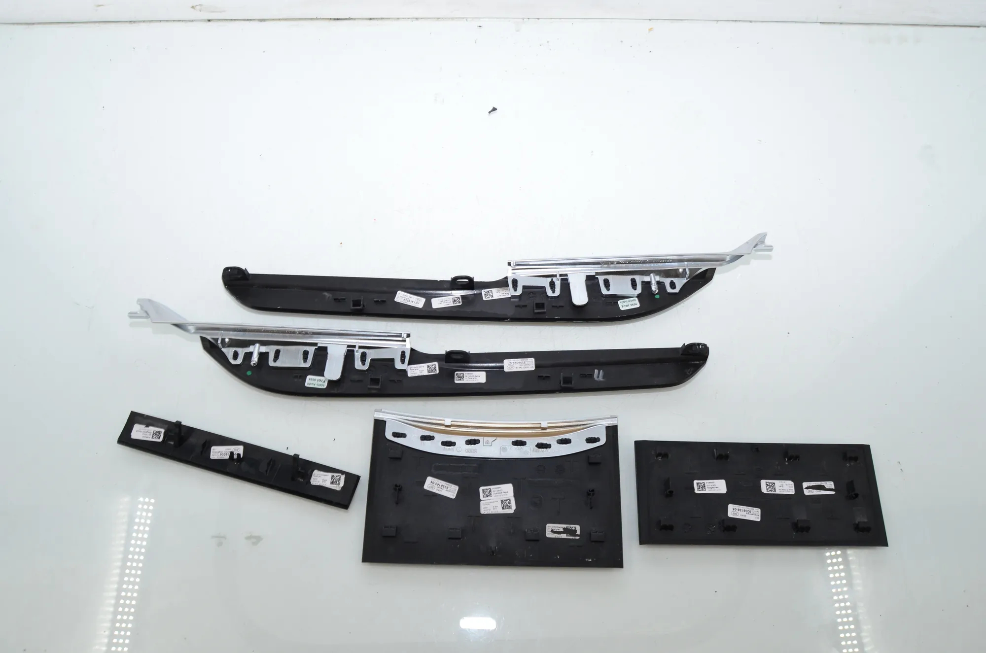 Interior Trim Strips Kit – OEM 9299501 · BMW 7 (G11, G12) 750 d, Ld xDrive 2016 – 14