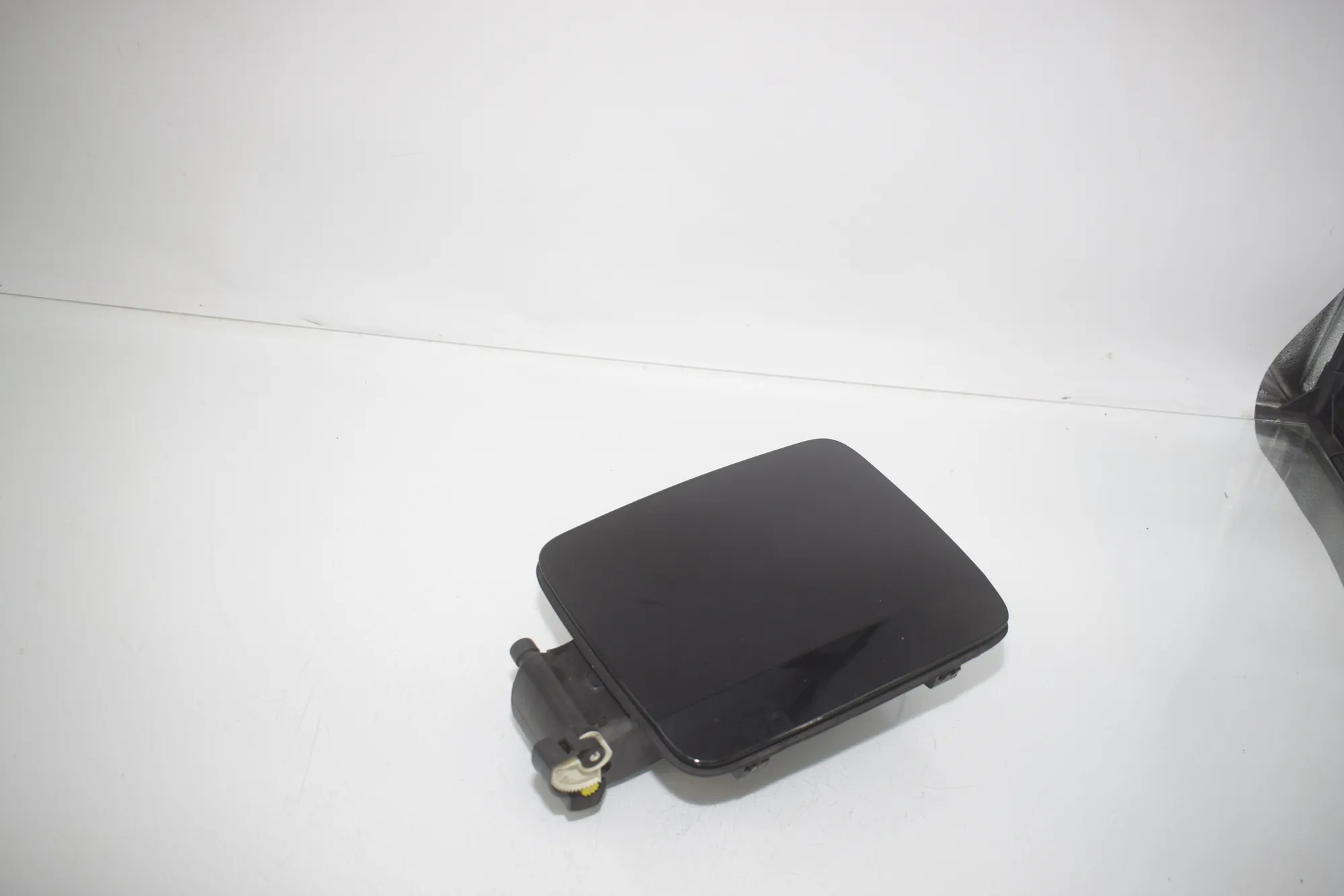 Fuel Tank Flap Cap – OEM 7335767 · BMW i3 (I01) BMW i3 (I01) Electric 2020