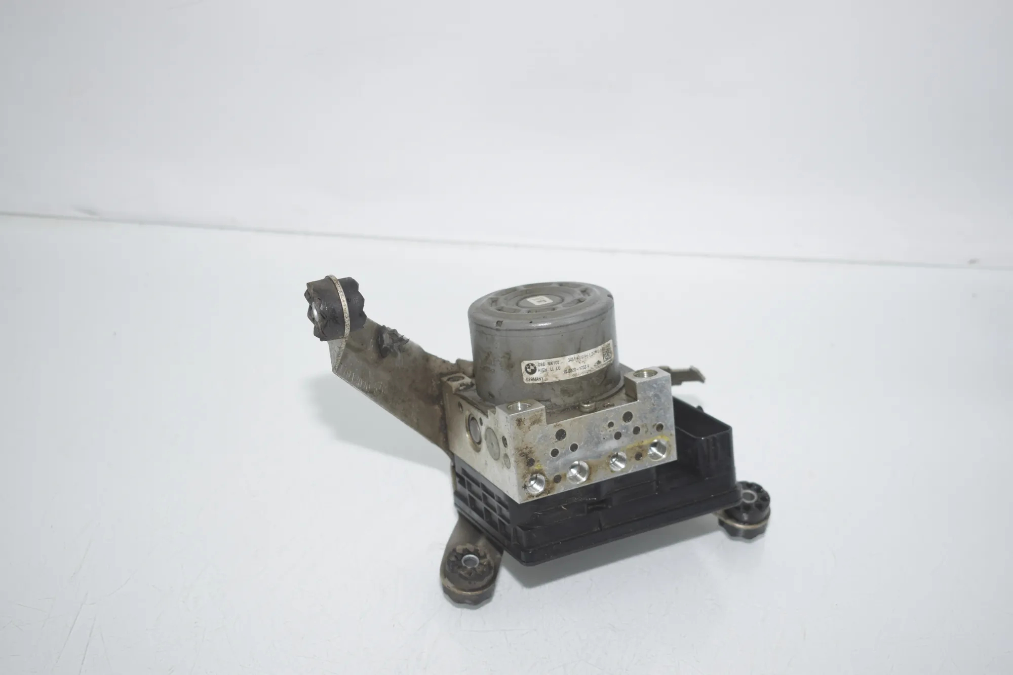 ABS Pump – OEM 6896137 · BMW i3 (I01) BMW i3 (I01) Electric 2020 – 2