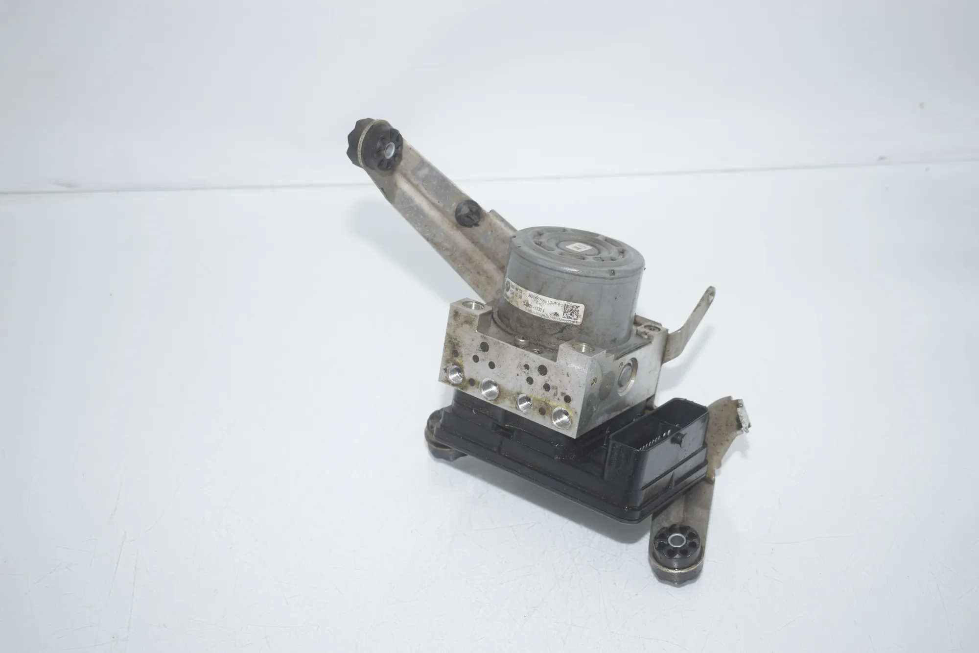 ABS Pump – OEM 6896137 · BMW i3 (I01) BMW i3 (I01) Electric 2020