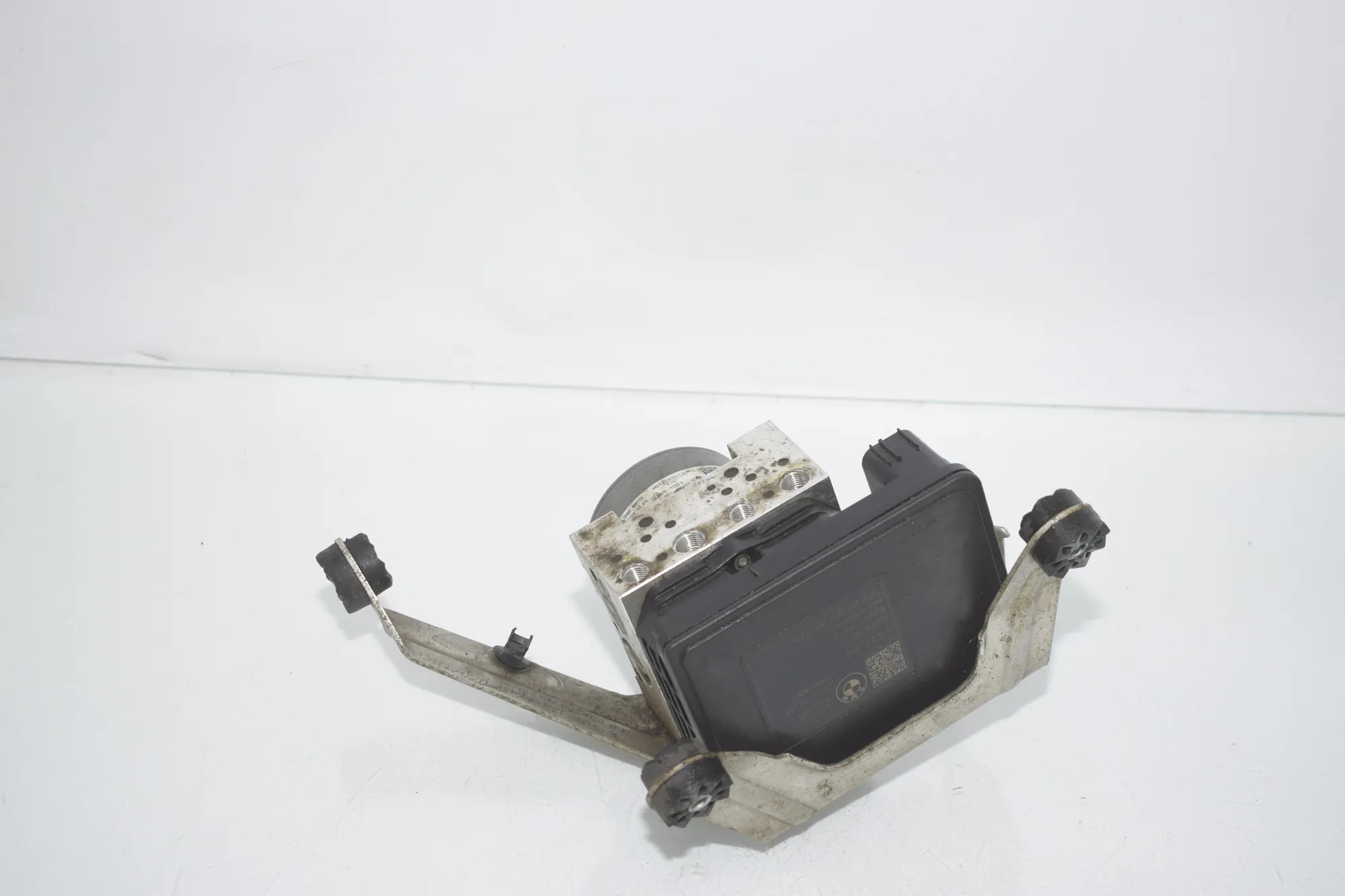 ABS Pump – OEM 6896137 · BMW i3 (I01) BMW i3 (I01) Electric 2020 – 3