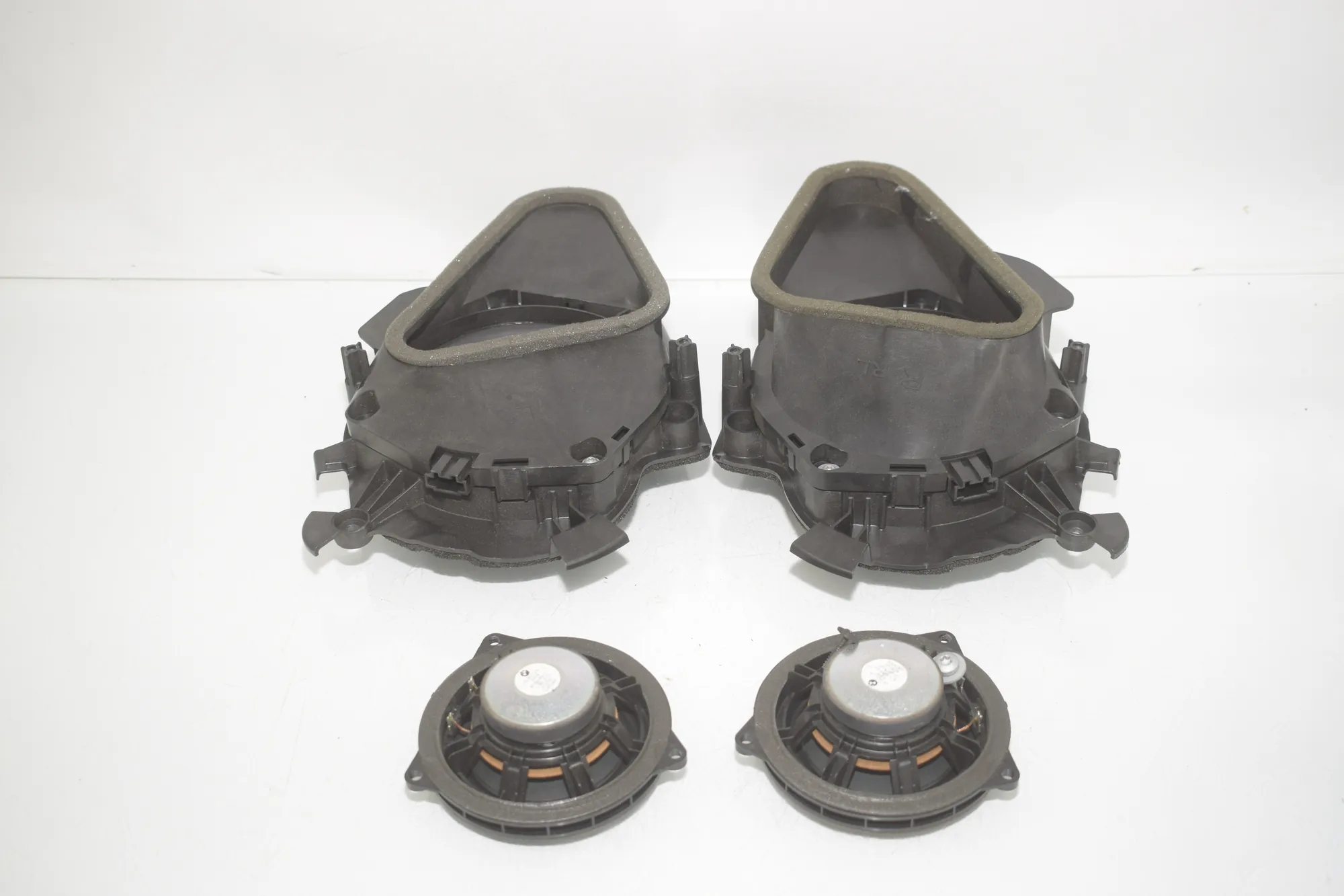Sound Audio System Set – OEM 8715686 · BMW i3 (I01) BMW i3 (I01) Electric 2020 – 3