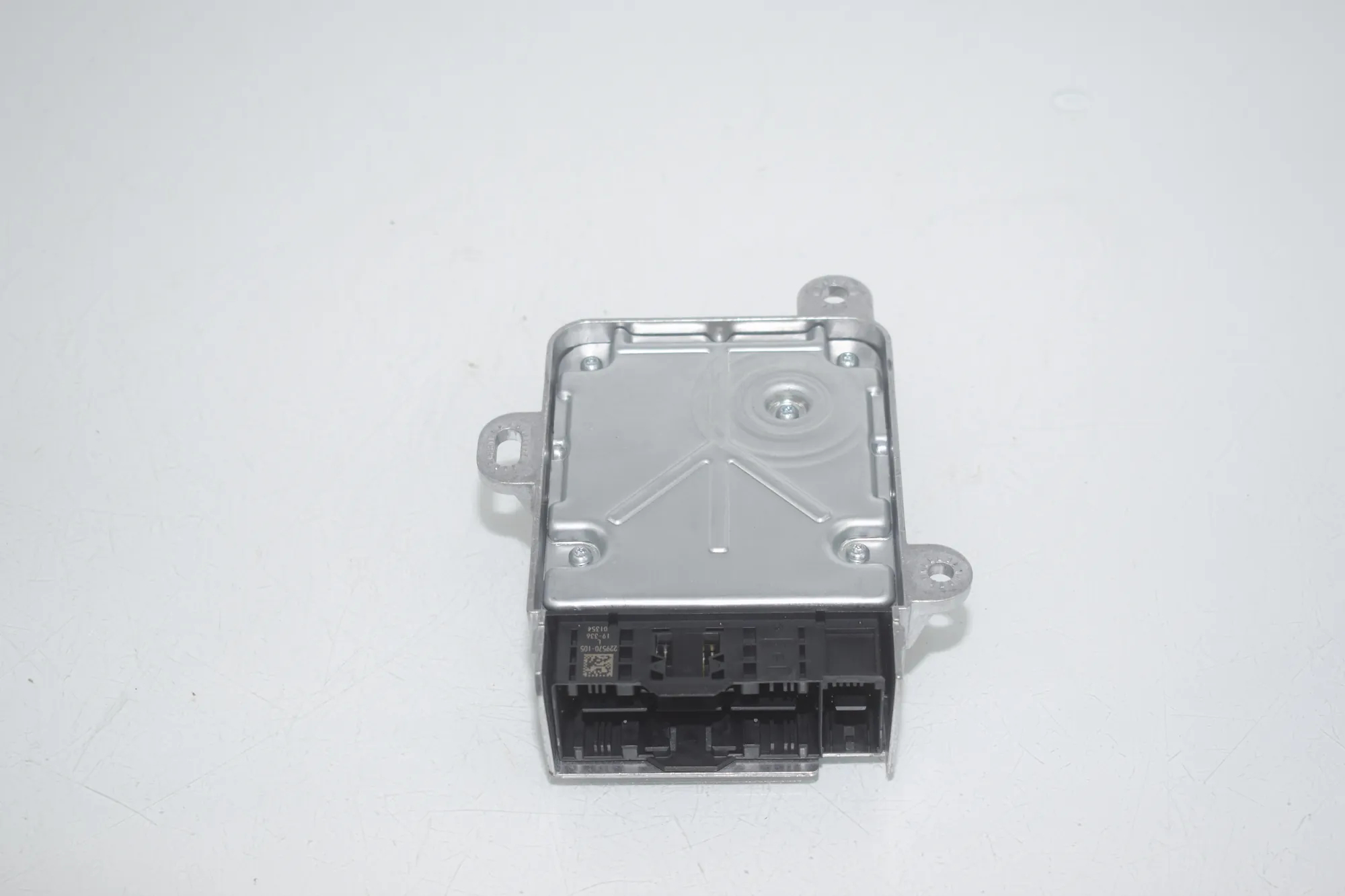 SRS Control Unit – OEM 9873242 · BMW i3 (I01) BMW i3 (I01) Electric 2020 – 4