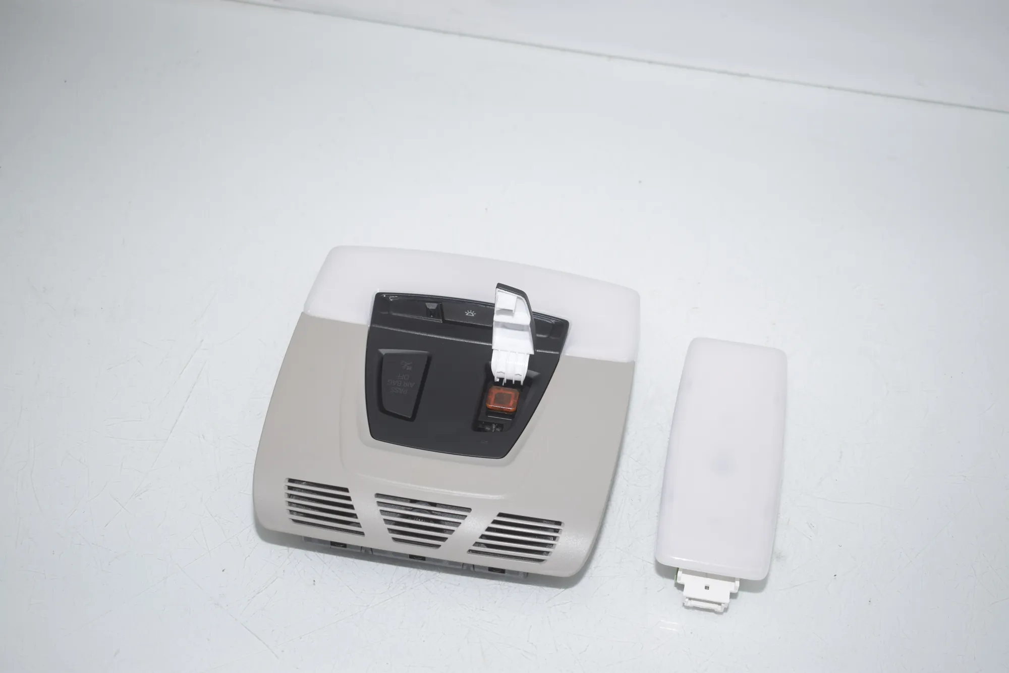 Interior Lighting – OEM 9248671 · BMW i3 (I01) BMW i3 (I01) Electric 2020 – 3