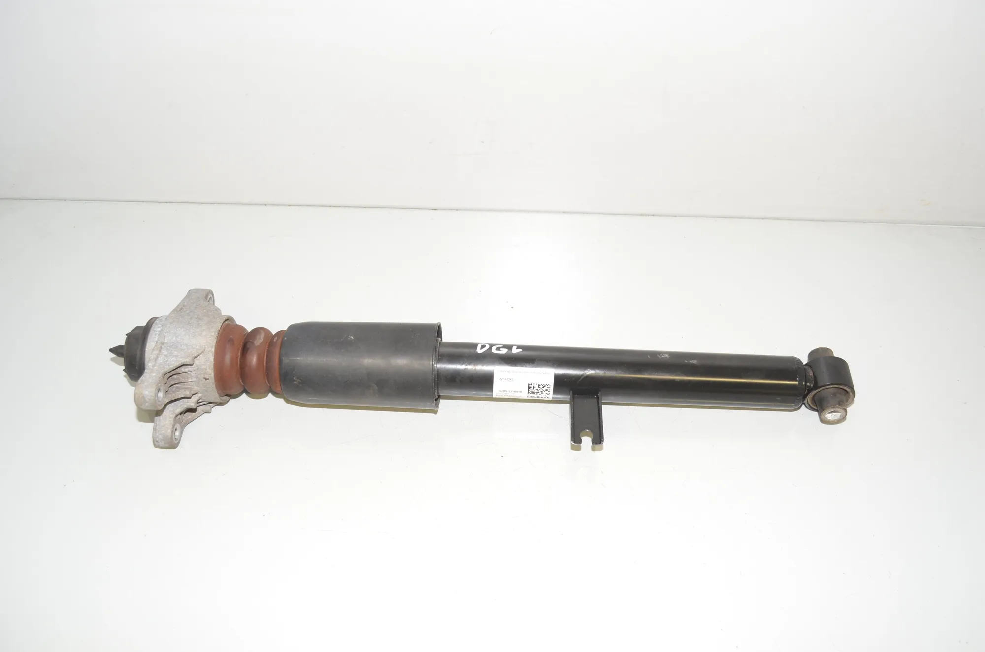 Rear Right Shock Absorber – OEM 6894423 · BMW 3 Touring (G21) BMW 3 Touring (G21) 330 e Plug-in-Hybrid 2020 – 2