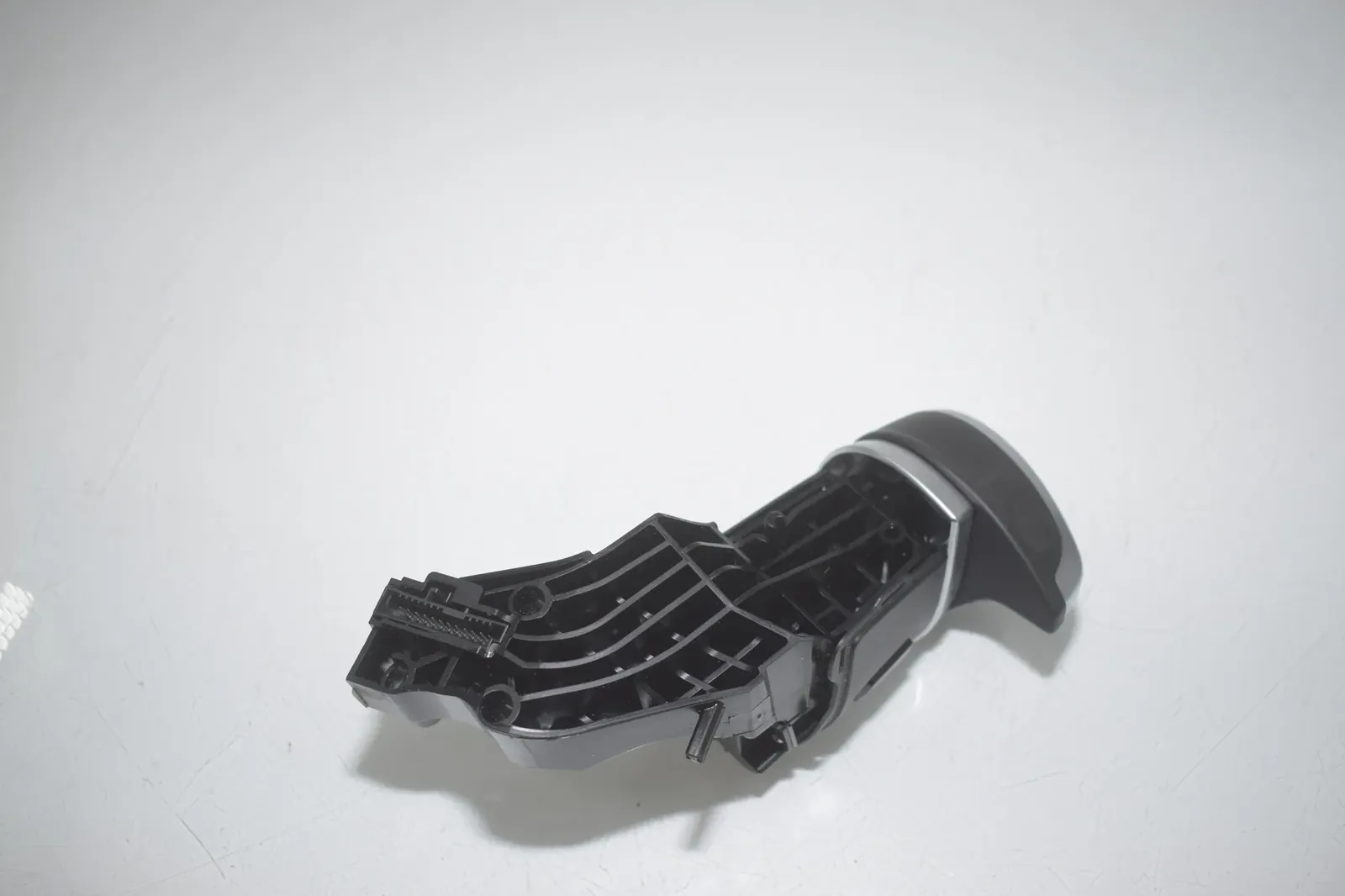 Gear Shifting Mechanism – OEM 6999578 · BMW i3 (I01) BMW i3 (I01) Electric 2020 – 3
