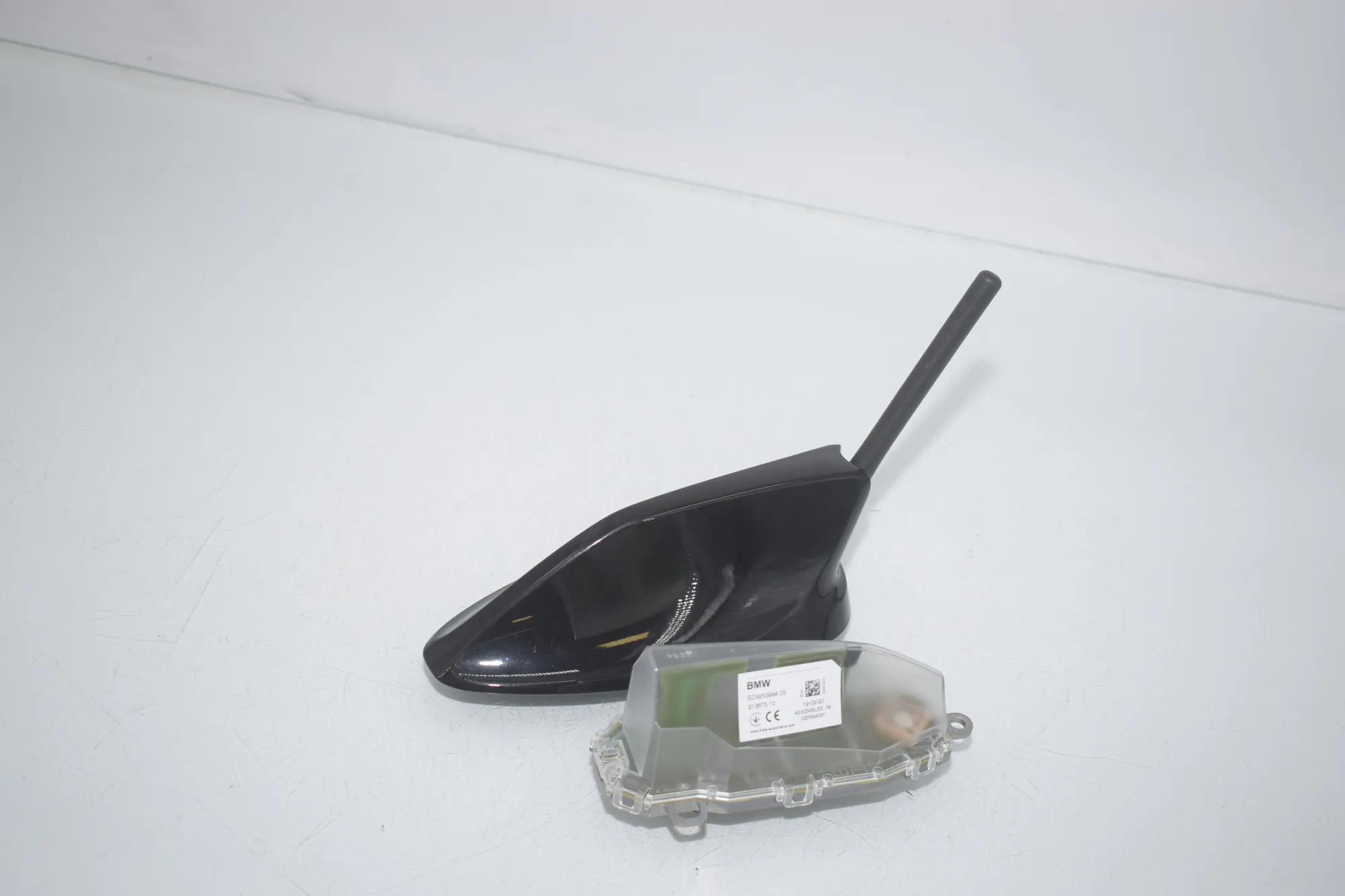 Antenna Trim – OEM 9290893 · BMW i3 (I01) BMW i3 (I01) Electric 2020 – 2