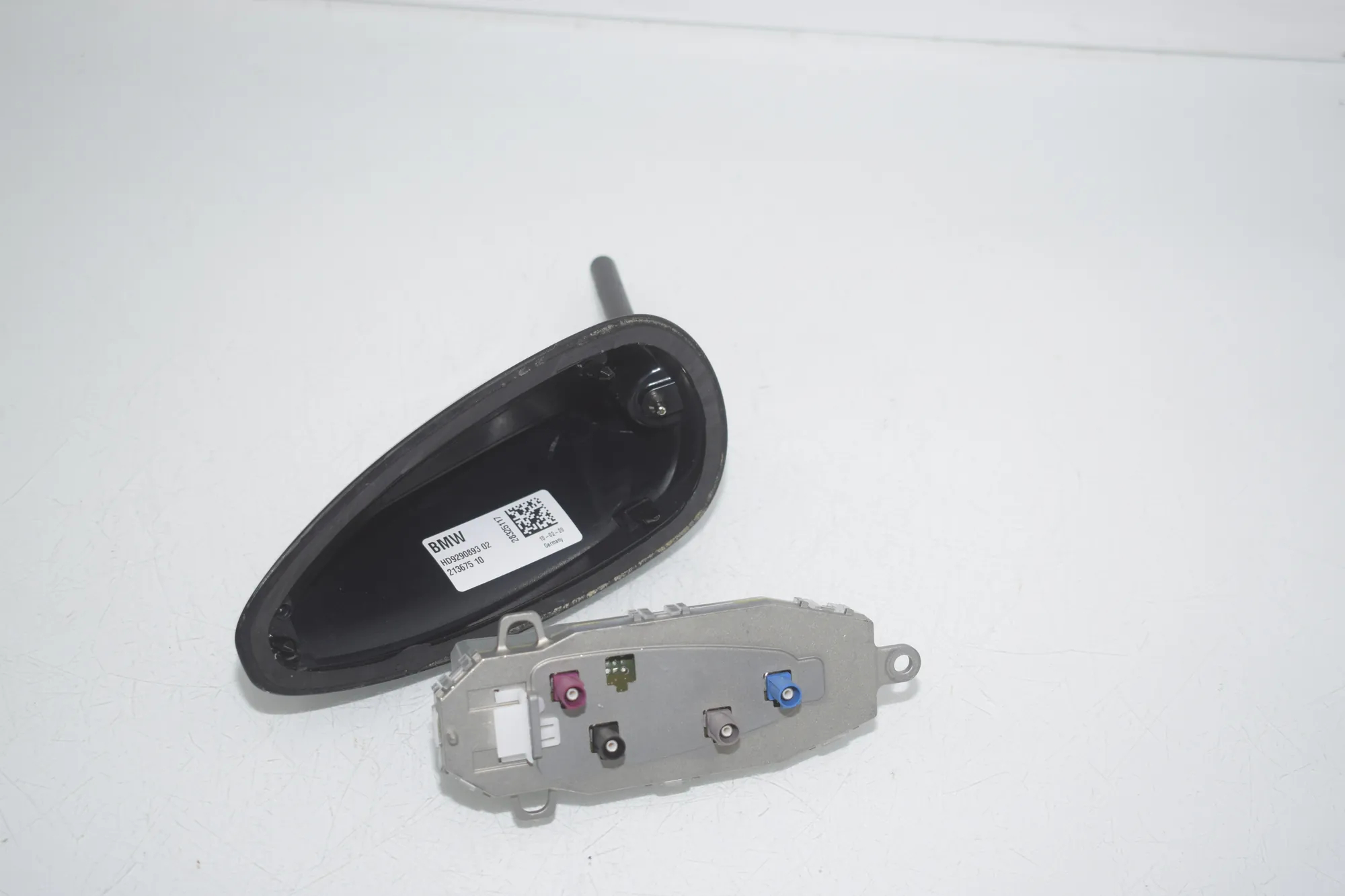 Antenna Trim – OEM 9290893 · BMW i3 (I01) BMW i3 (I01) Electric 2020 – 3