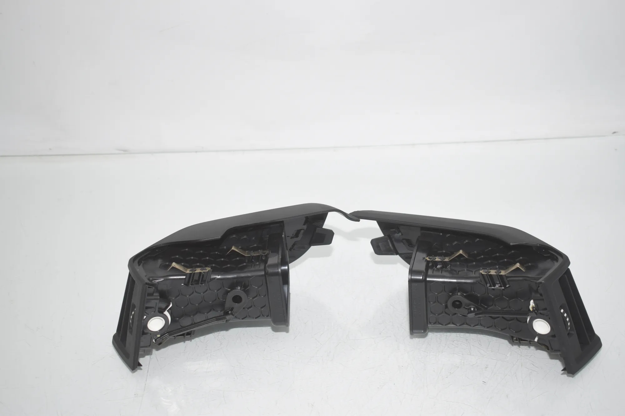 Dashboard Air Vents – OEM 9283002 · BMW i3 (I01) BMW i3 (I01) Electric 2020 – 4