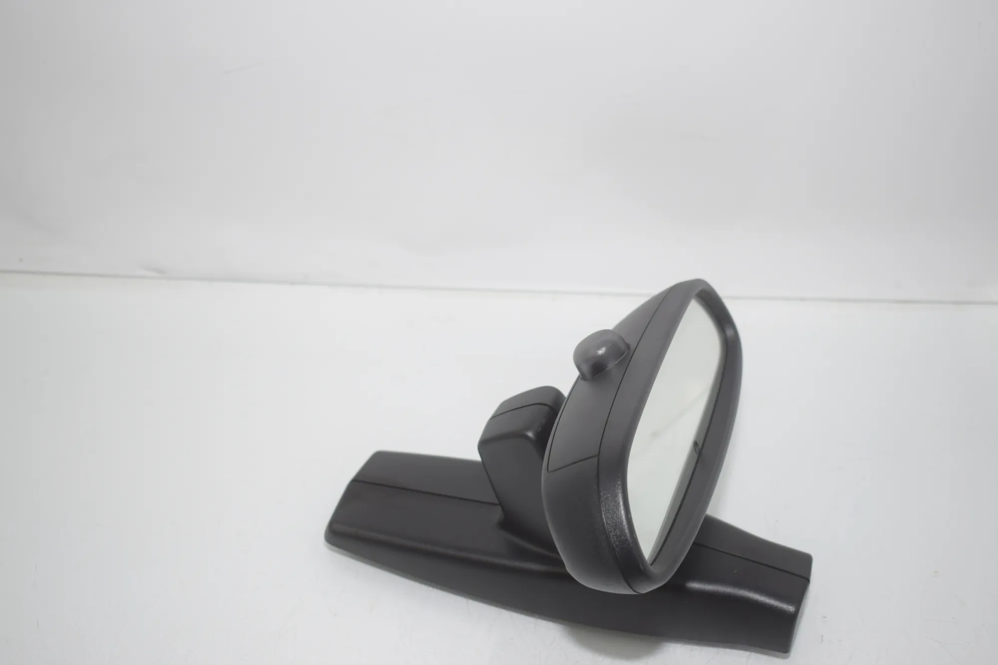 Interior Rear View Mirror – OEM 9284918 · BMW i3 (I01) BMW i3 (I01) Electric 2020