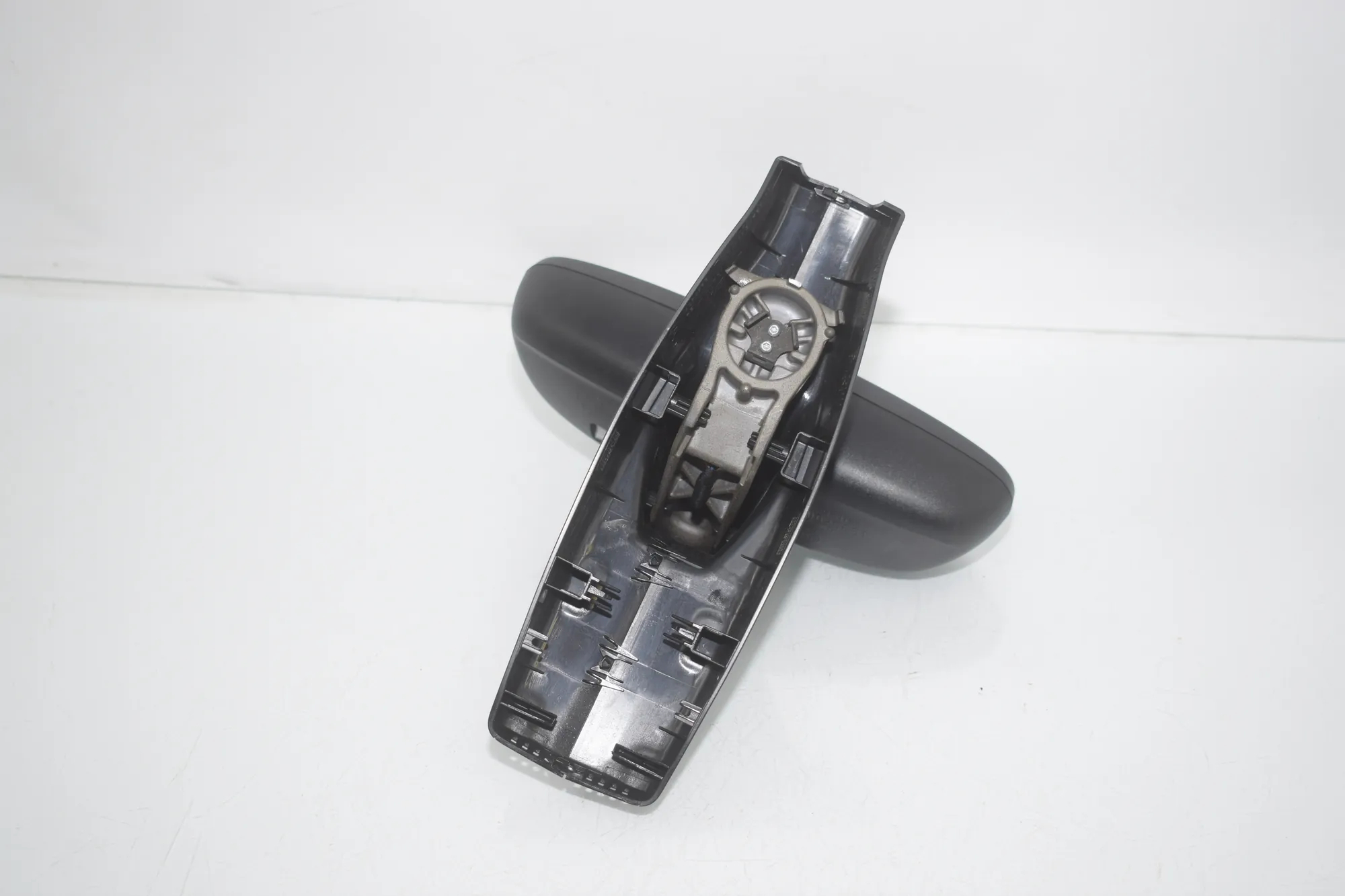 Interior Rear View Mirror – OEM 9284918 · BMW i3 (I01) BMW i3 (I01) Electric 2020 – 4